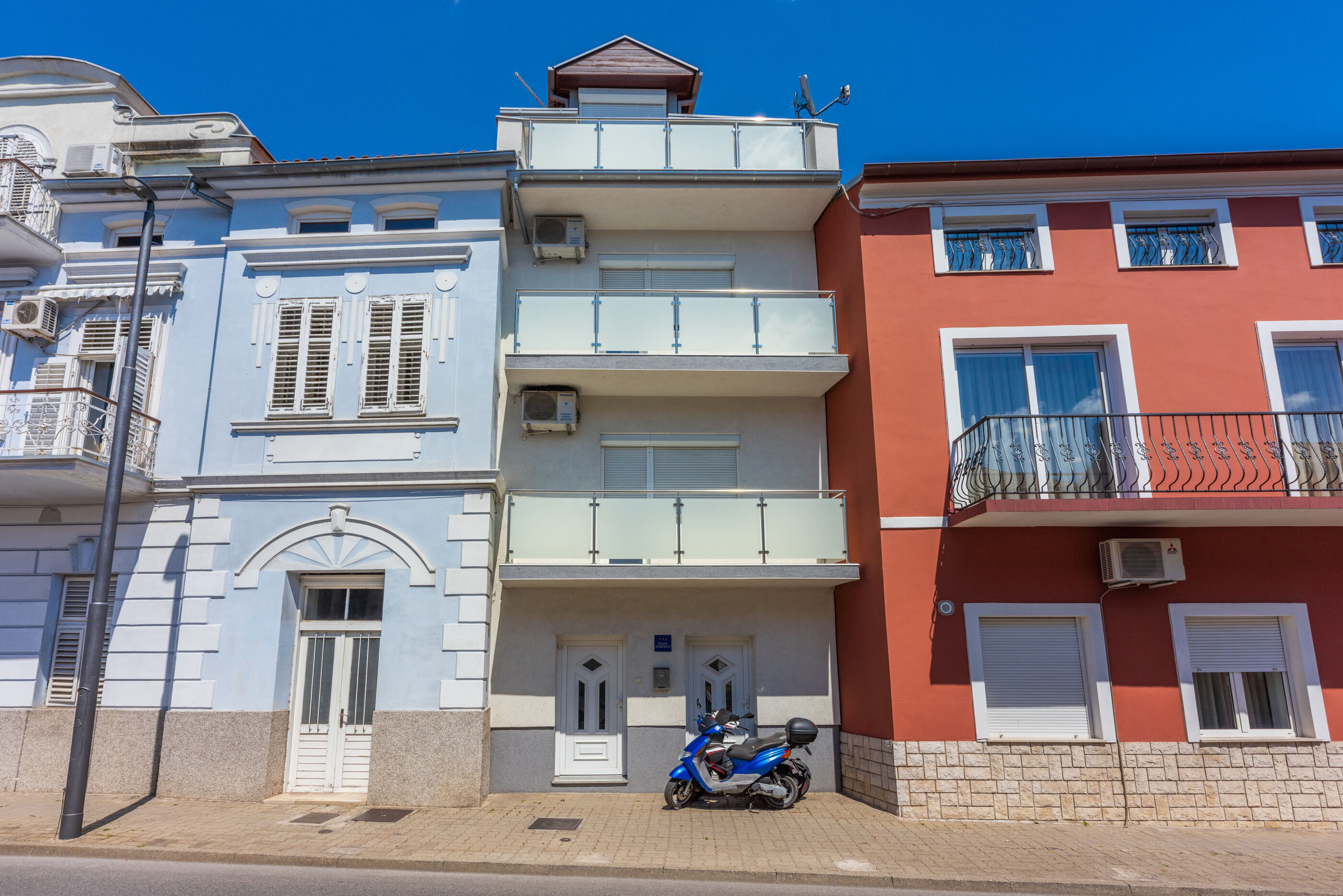Apartments Ivana 66581-A1