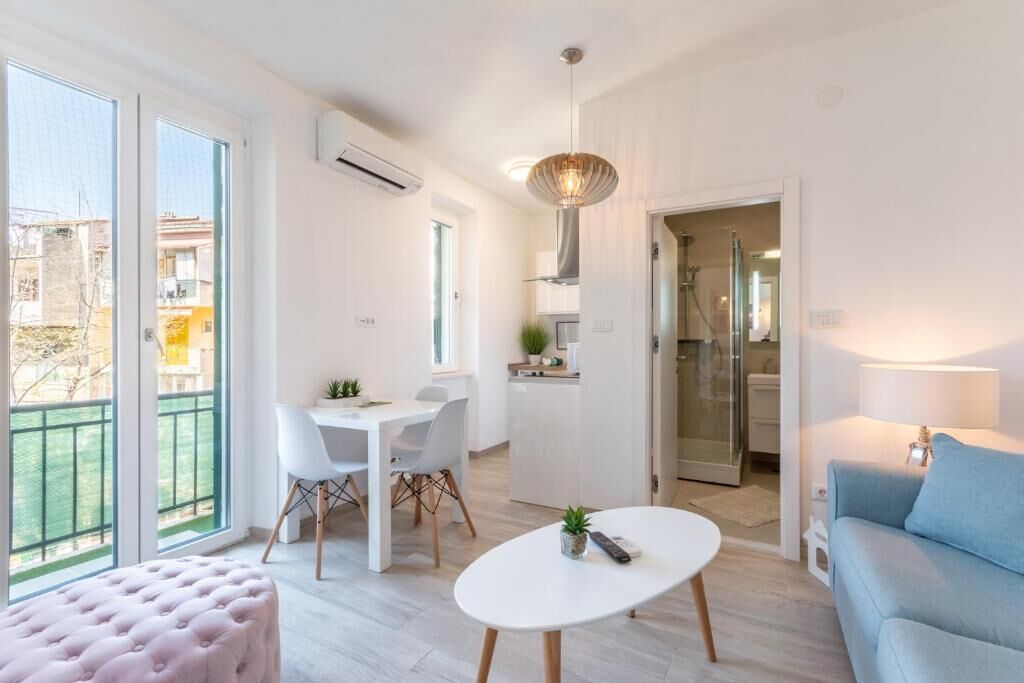 Apartments and Room Poesia 96991-A1
