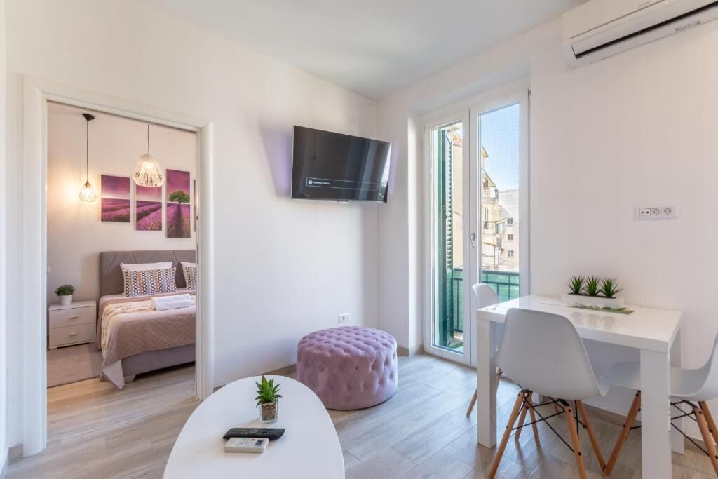 Apartments and Room Poesia 96991-A1