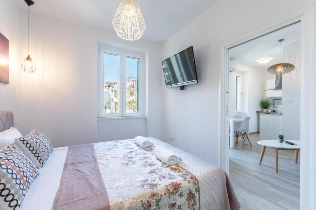 Apartments and Room Poesia 96991-A1