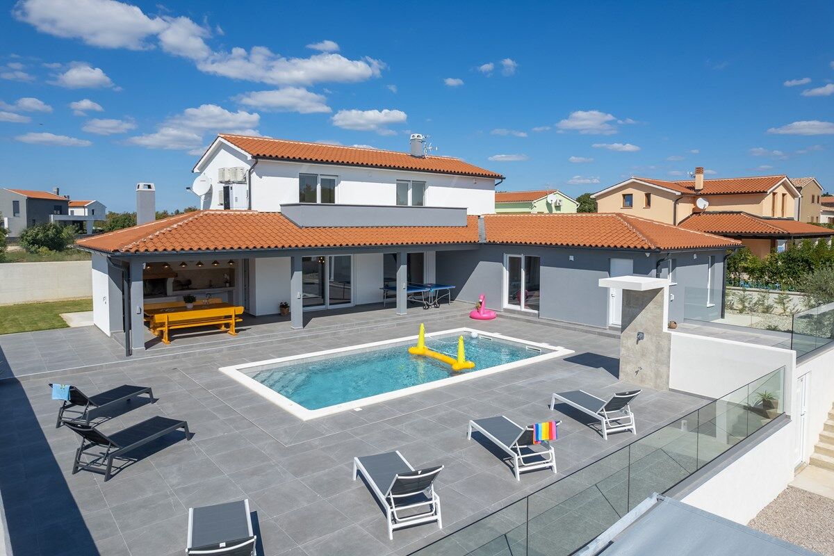 Villa Franco 74277-K1