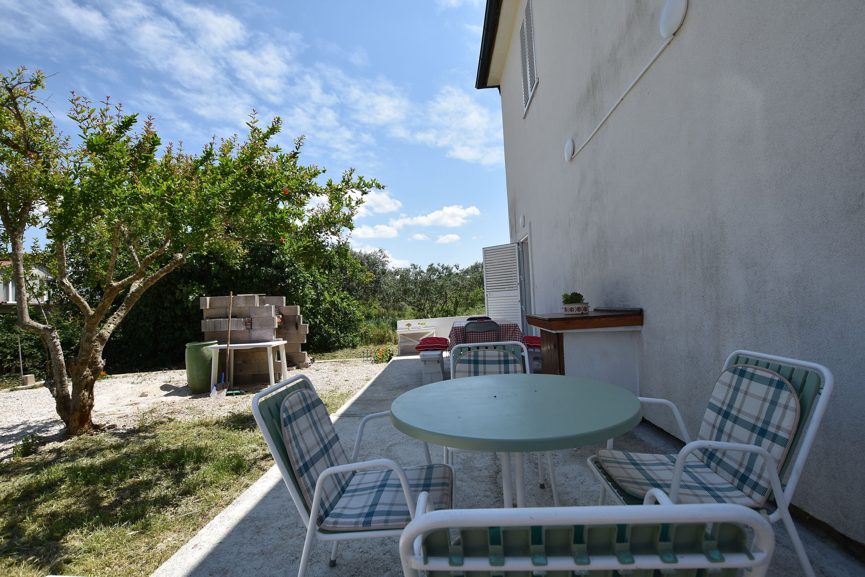 House Periska 90841-K1