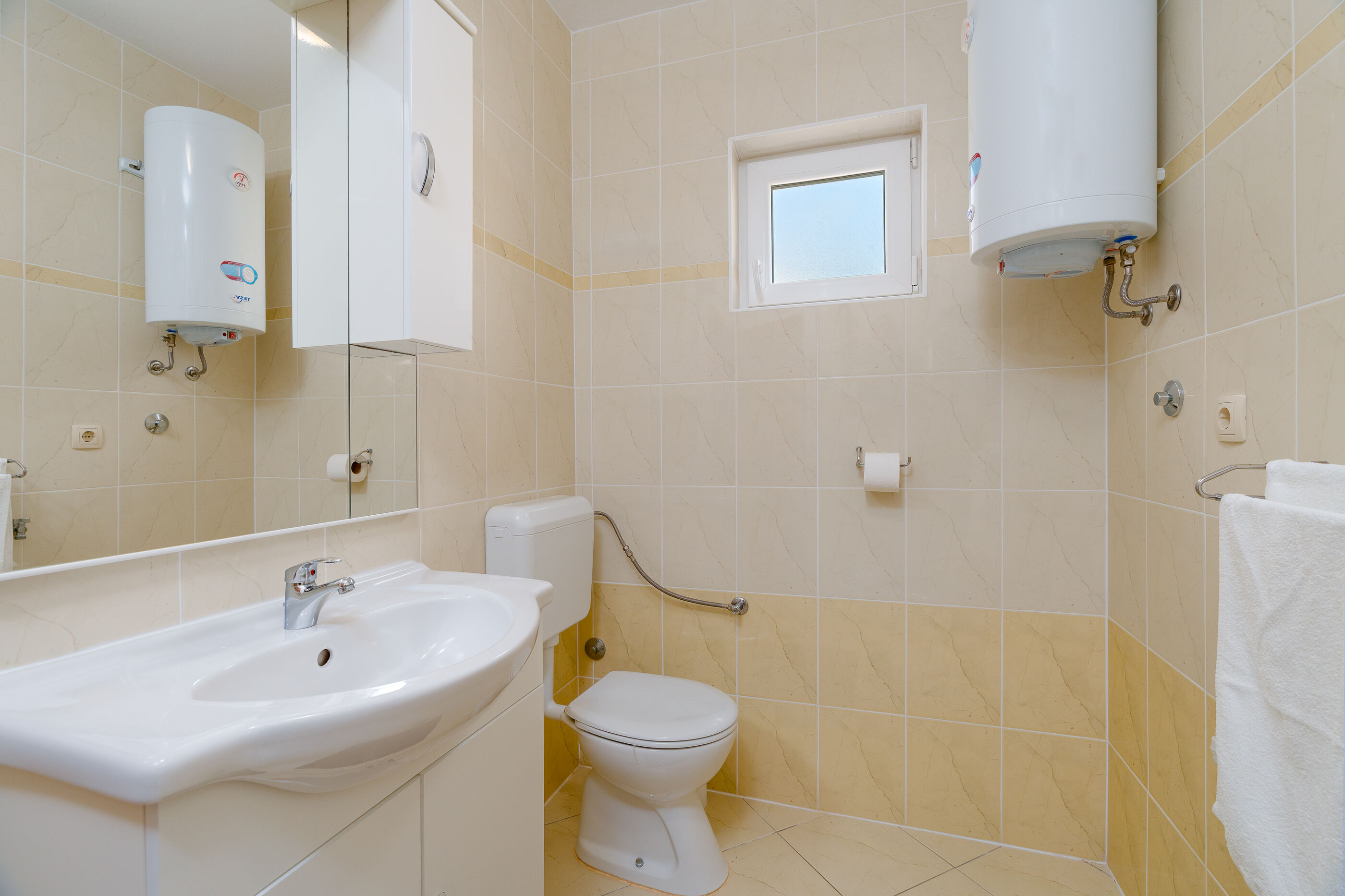 Apartments Luka 29381-A1