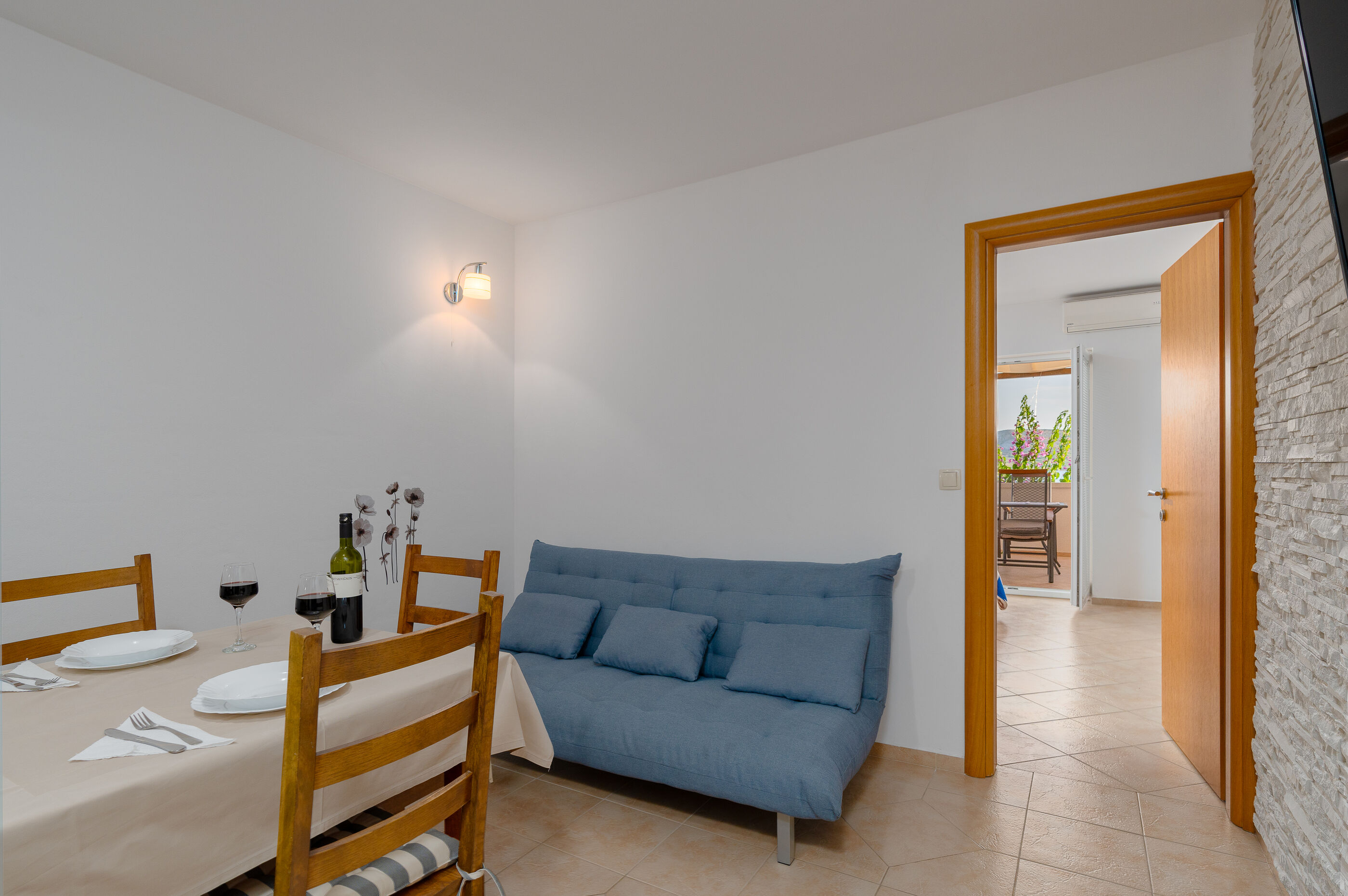 Apartments Luka 29381-A1