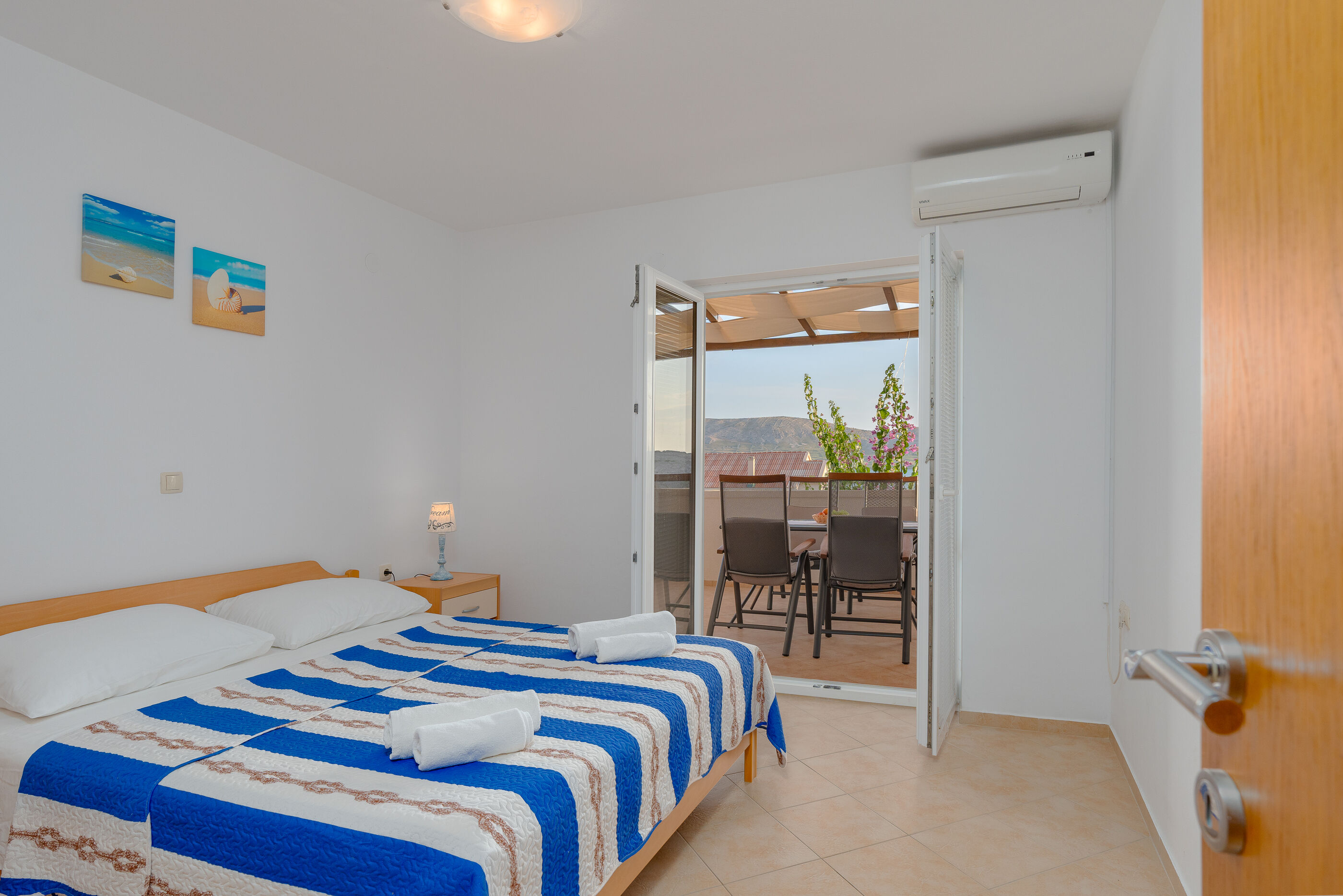 Apartments Luka 29381-A1