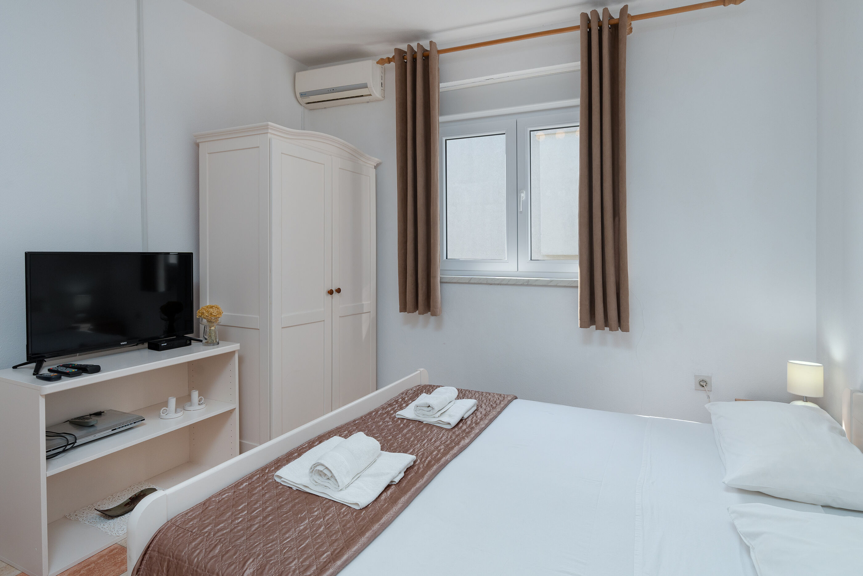 Apartments Family Gligora 25321-A1