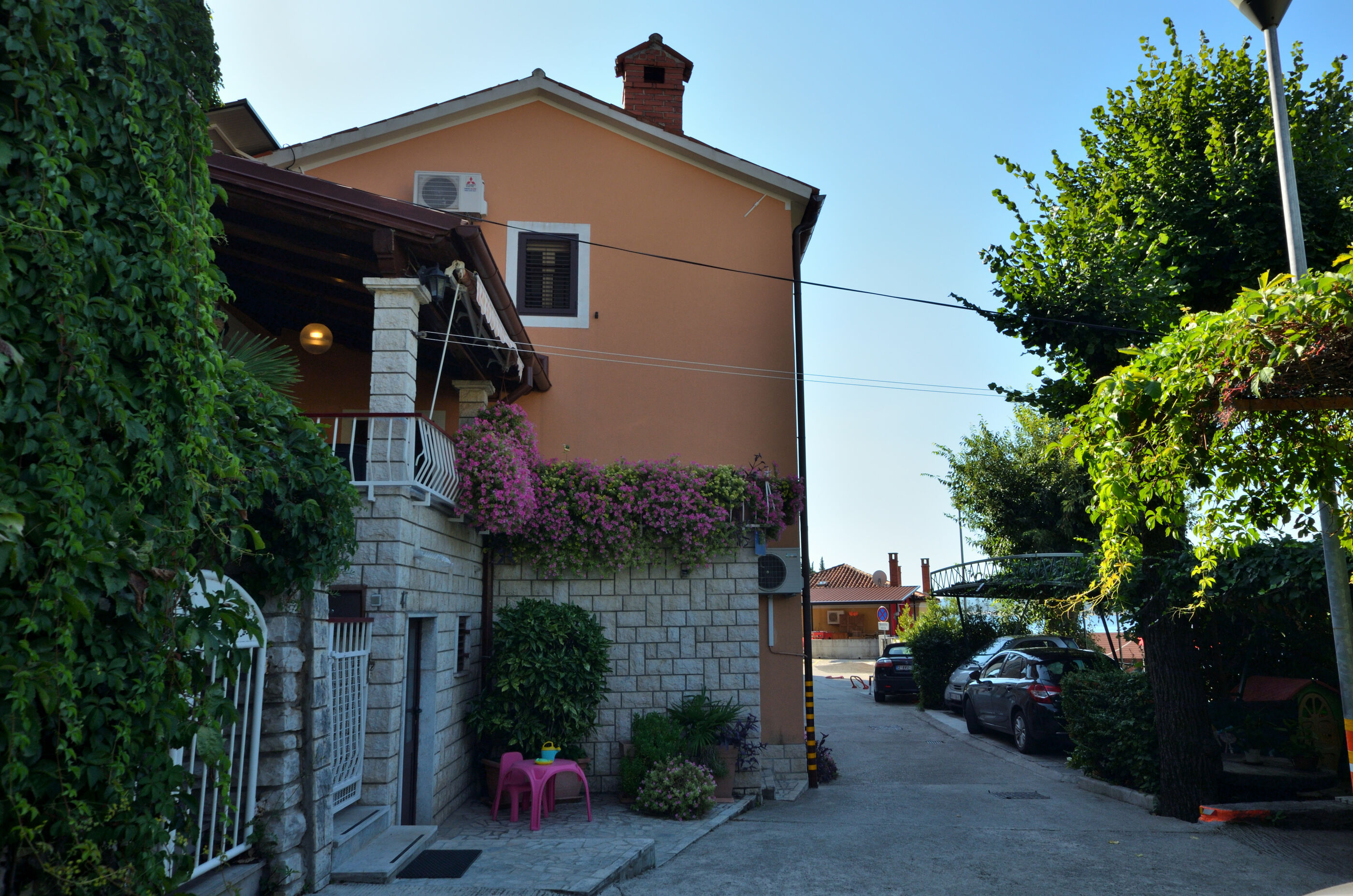 Apartments Lory 90041-A2