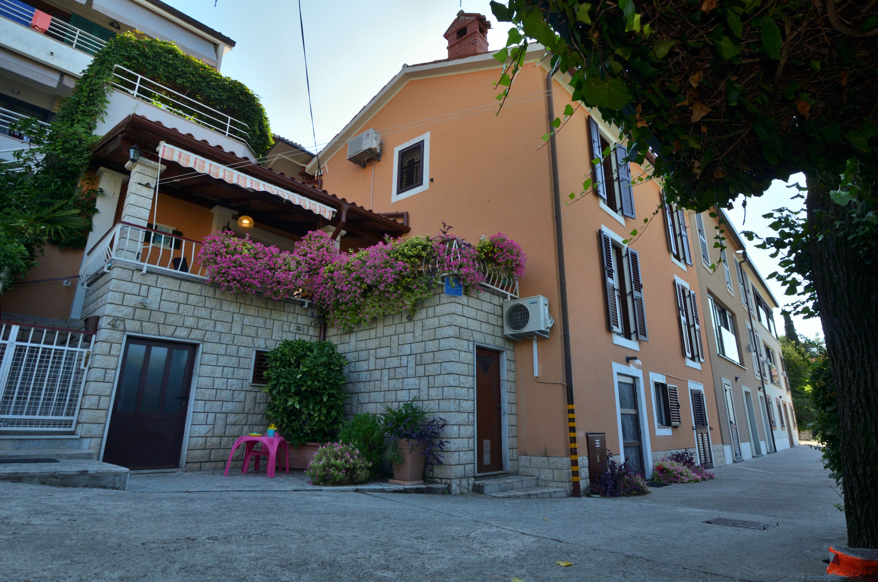Apartments Lory 90041-A2