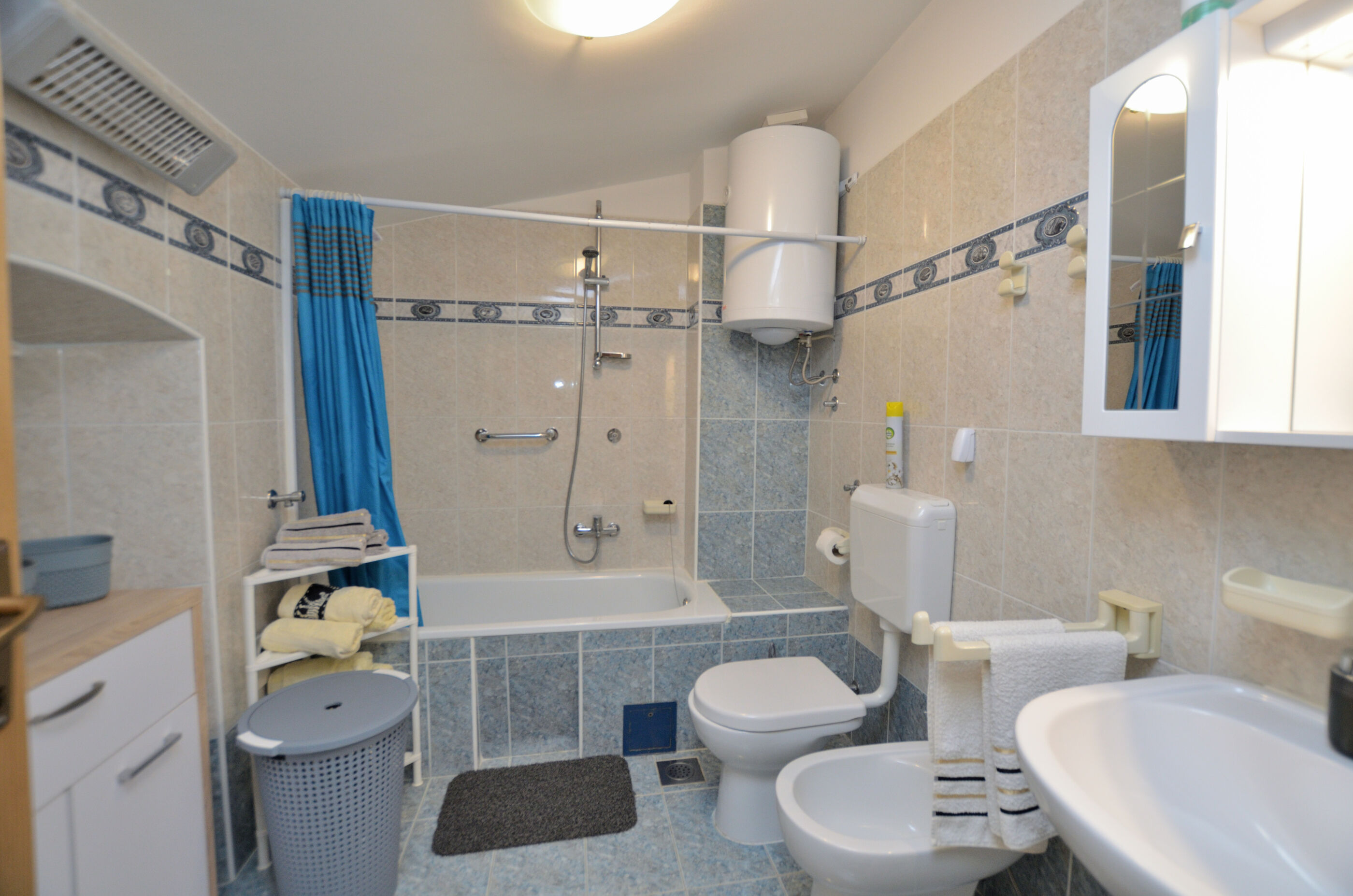 Apartments Lory 90041-A2