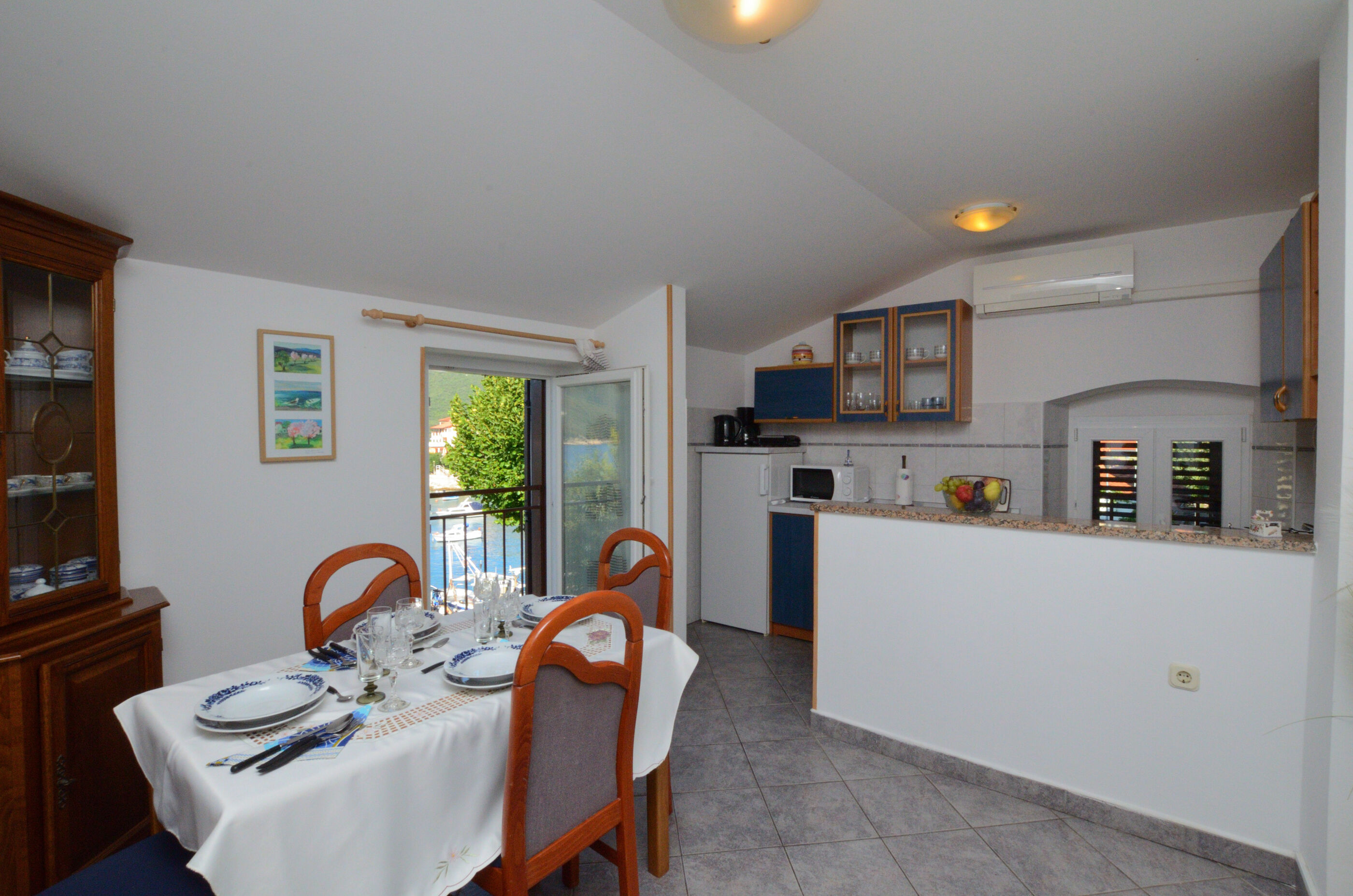 Apartments Lory 90041-A2