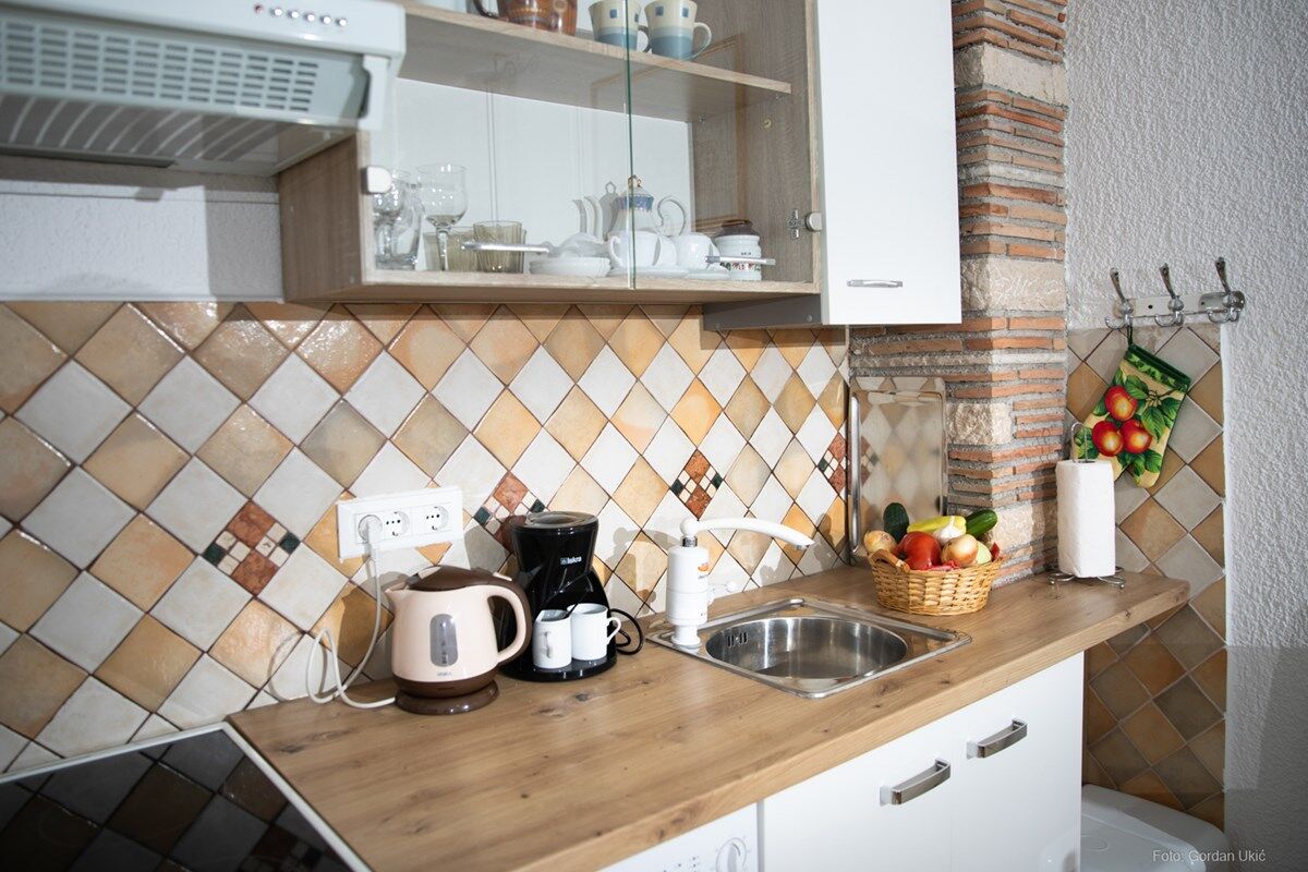 House Barat 73588-A3