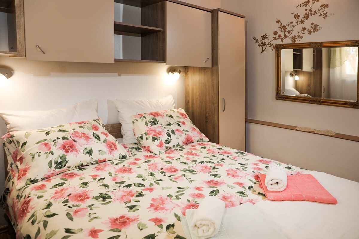House Barat 73588-A2