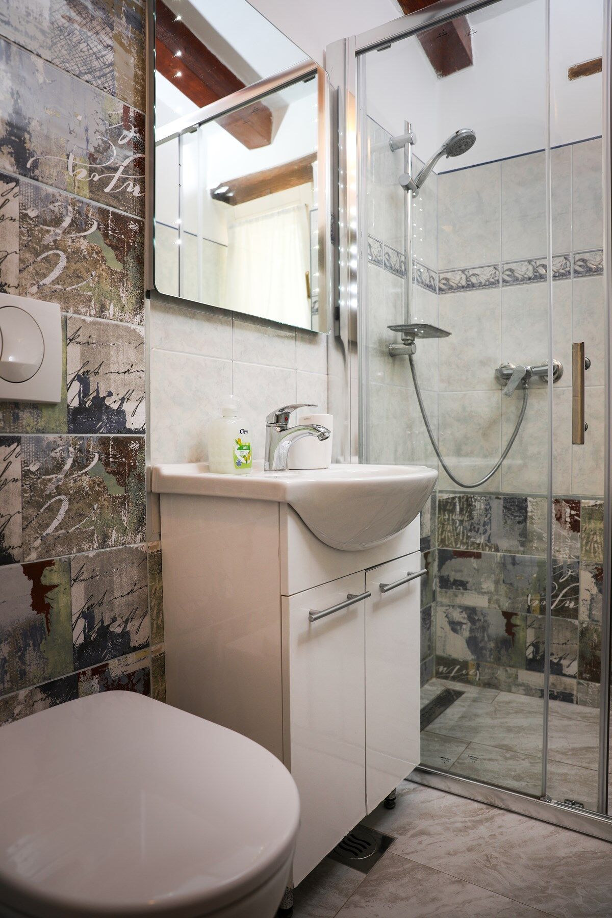 House Barat 73588-A2