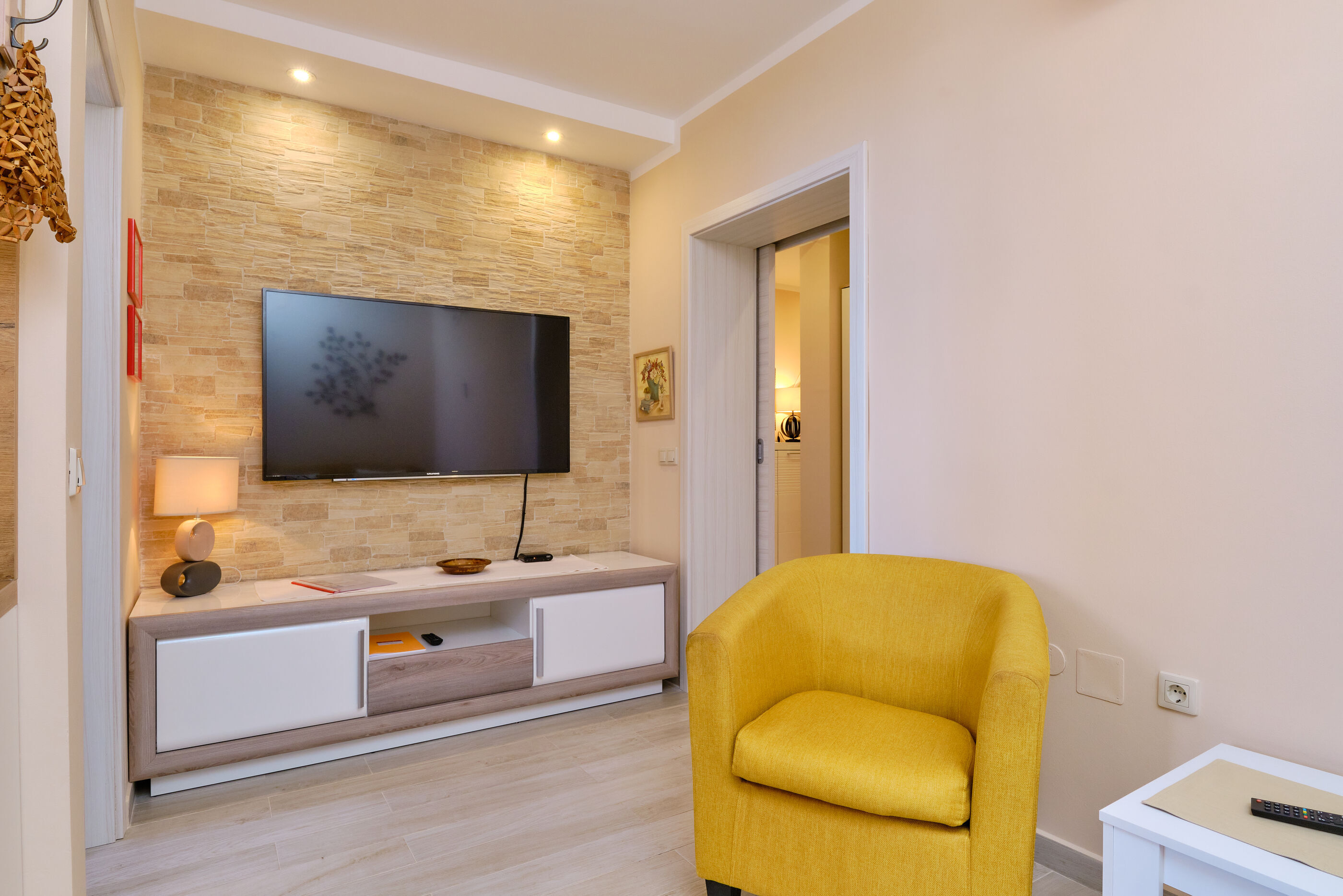 Apartments Enna 50162-A3