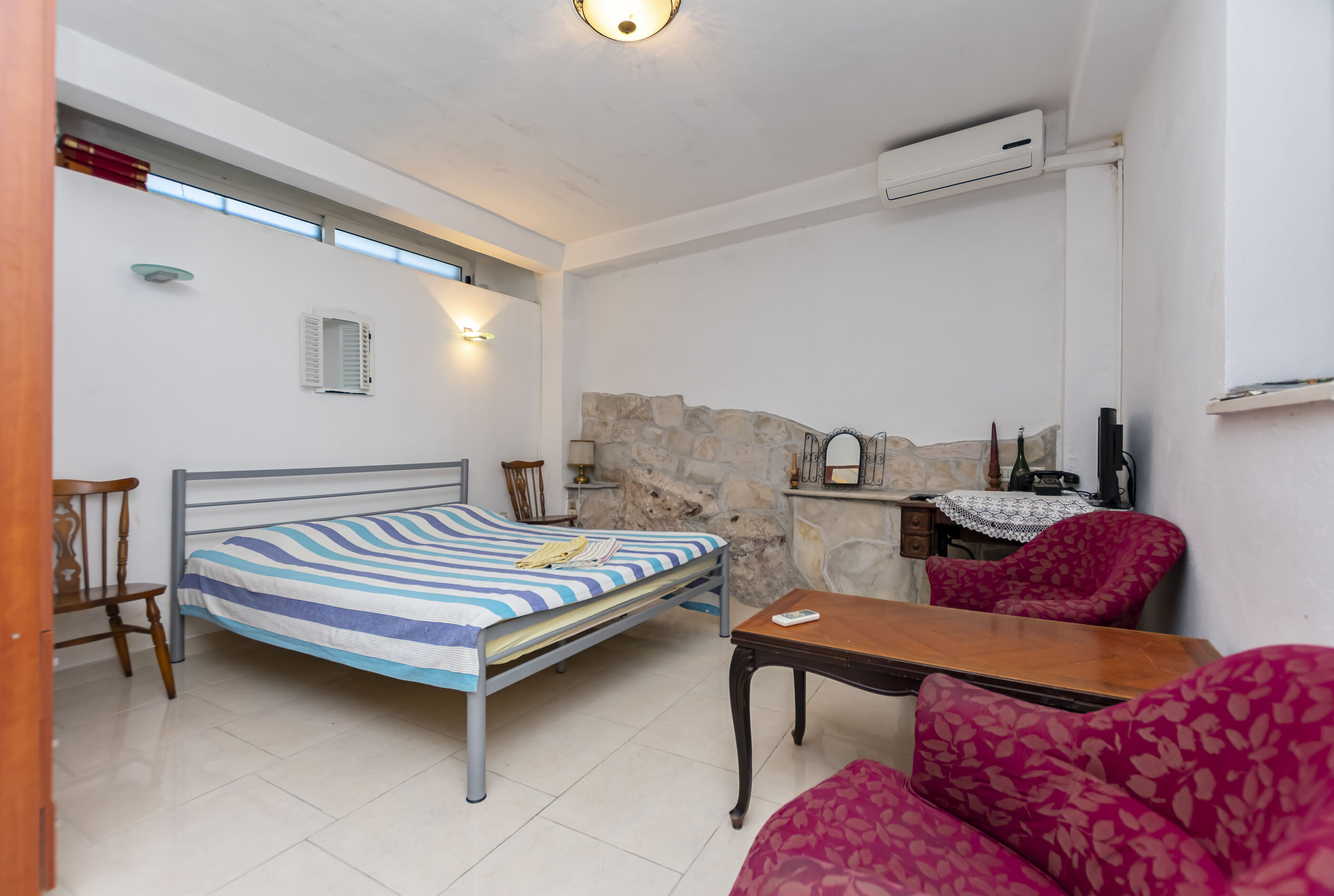 House Stipan 41491-K1