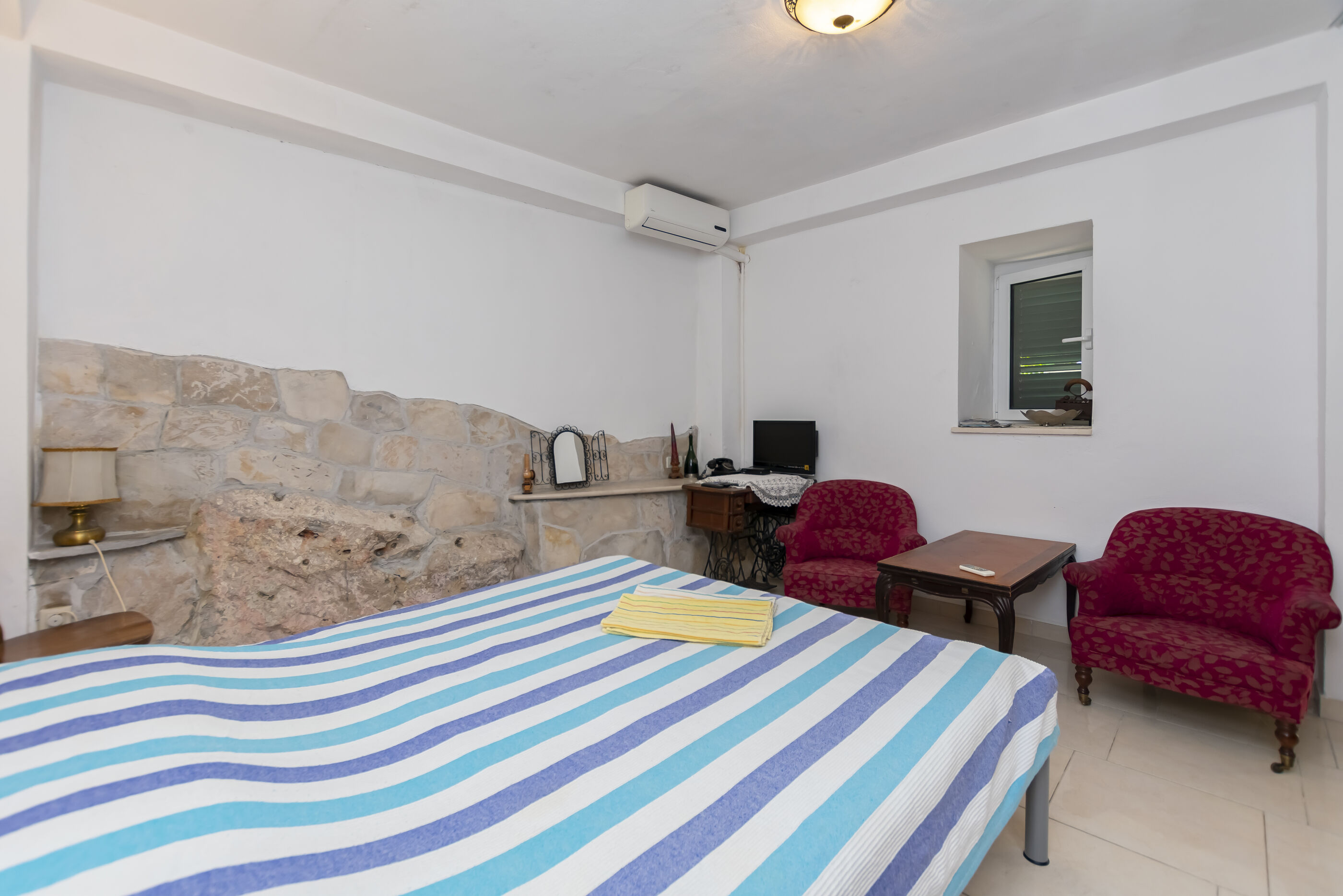 House Stipan 41491-K1