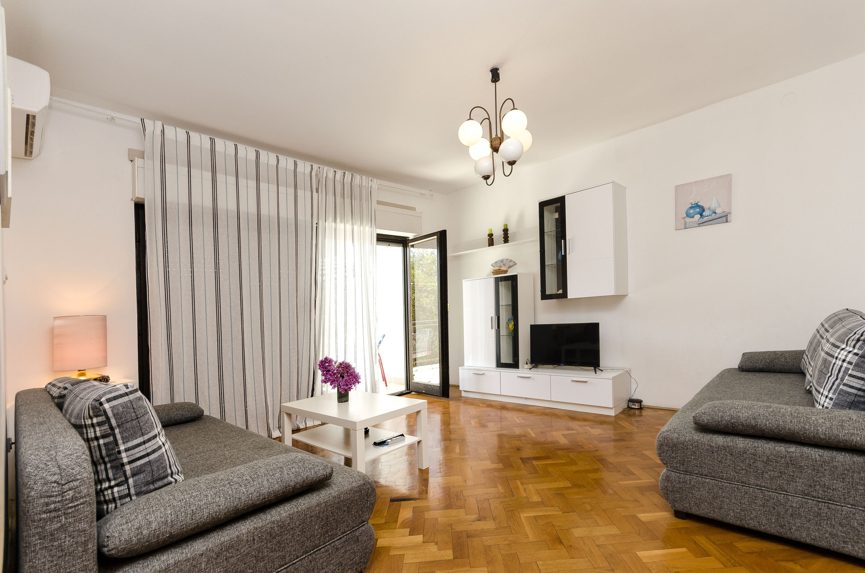 Apartment More 90201-A1