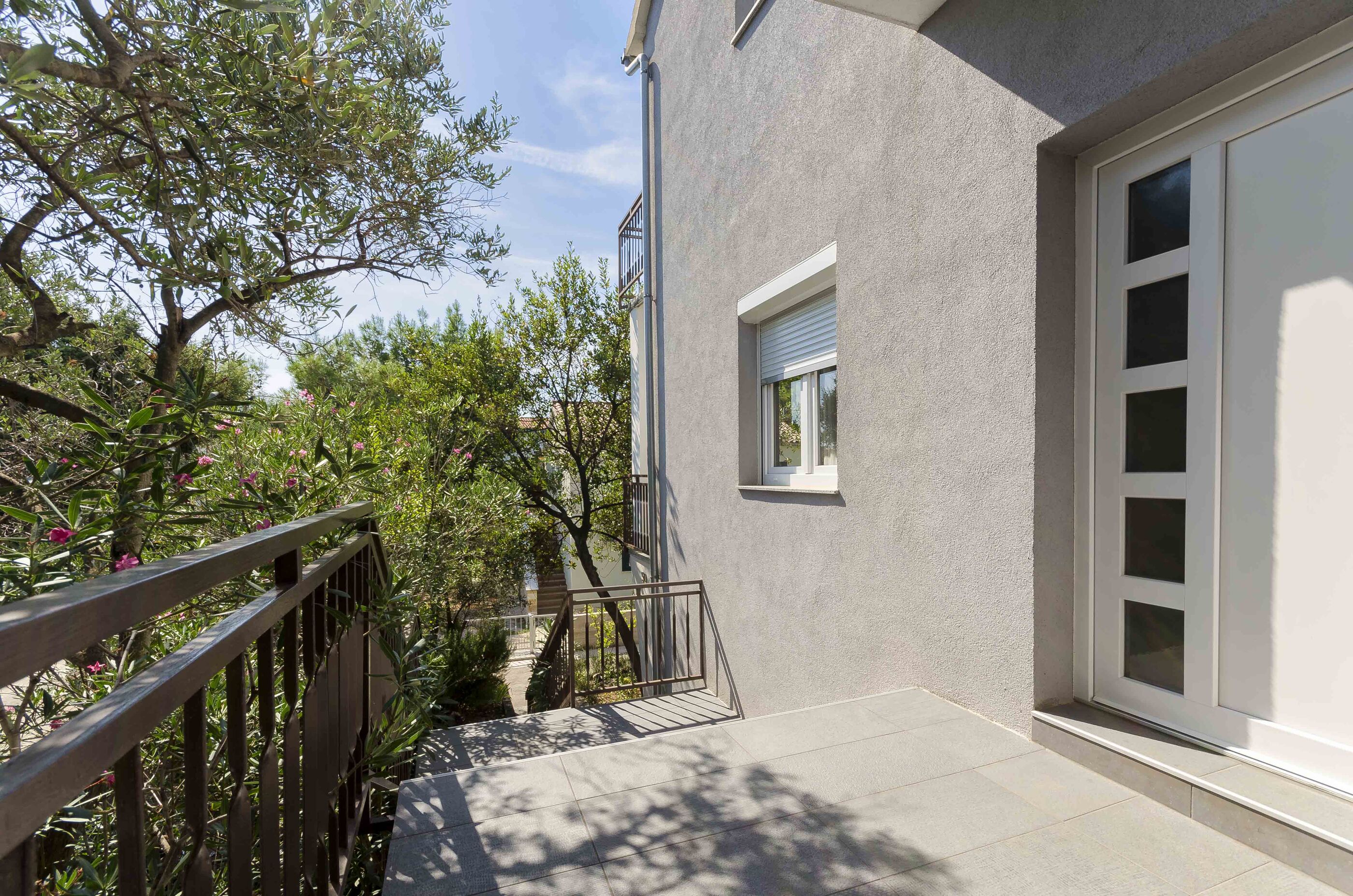 Apartment More 90201-A1
