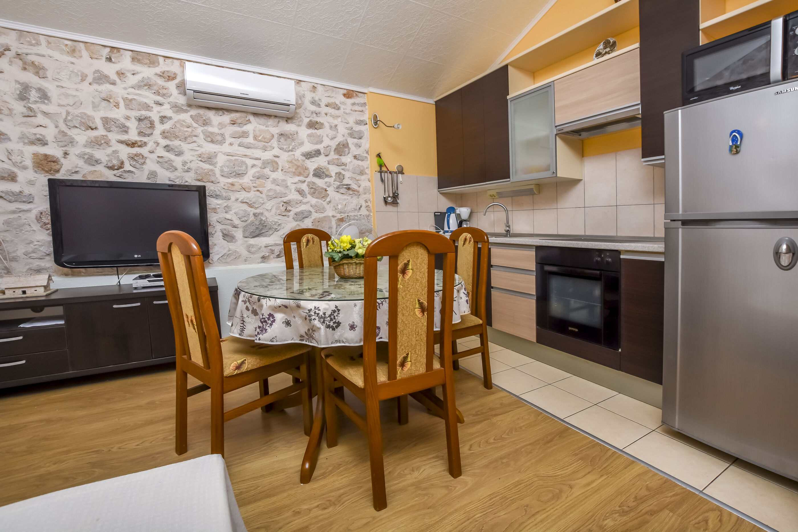 House Neda 97251-K1