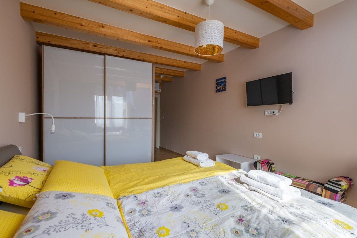 Villa Porto 74063-K1