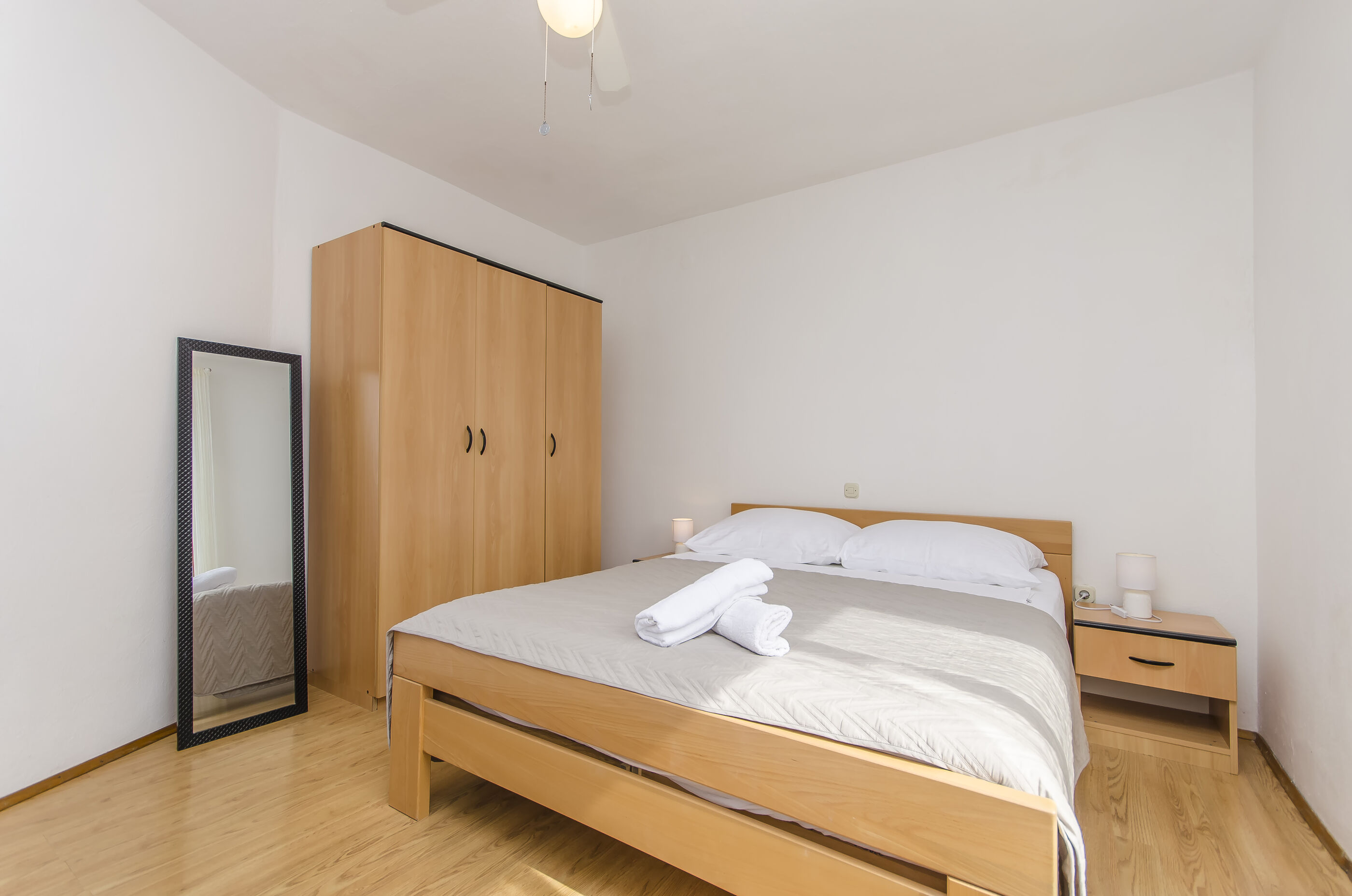 Apartments Seafront Jadranka 97311-A1
