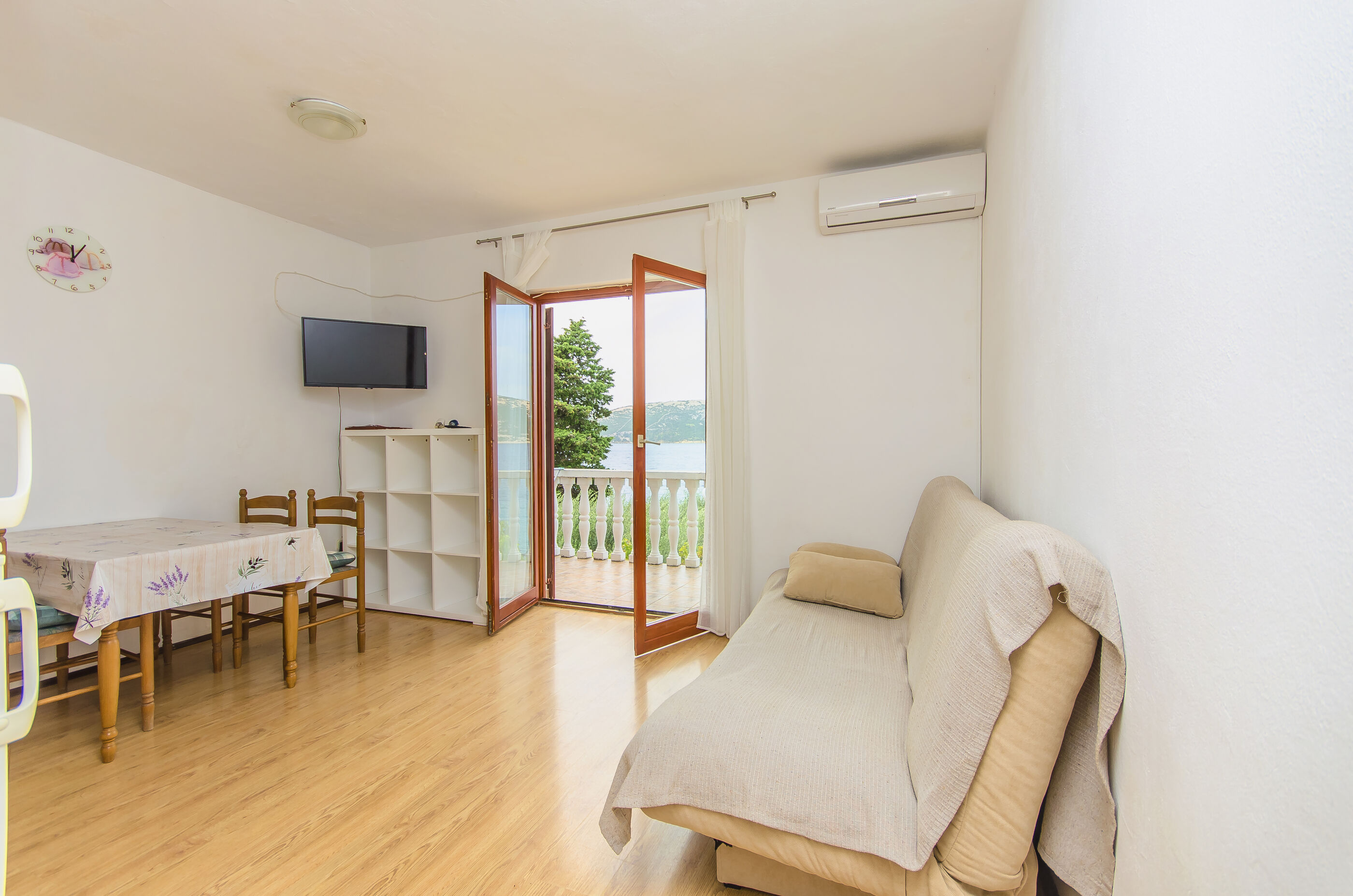 Apartments Seafront Jadranka 97311-A1