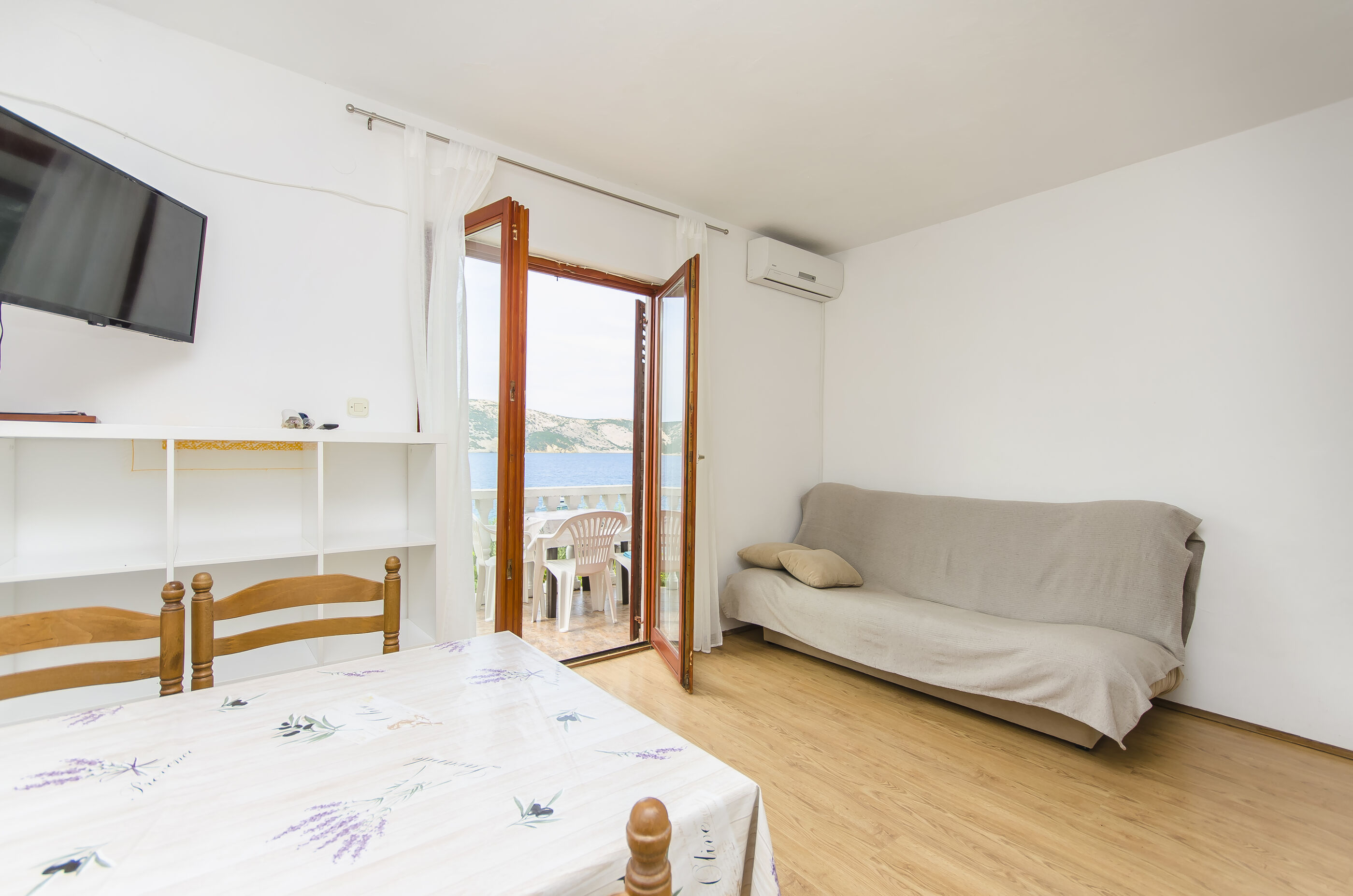 Apartments Seafront Jadranka 97311-A1