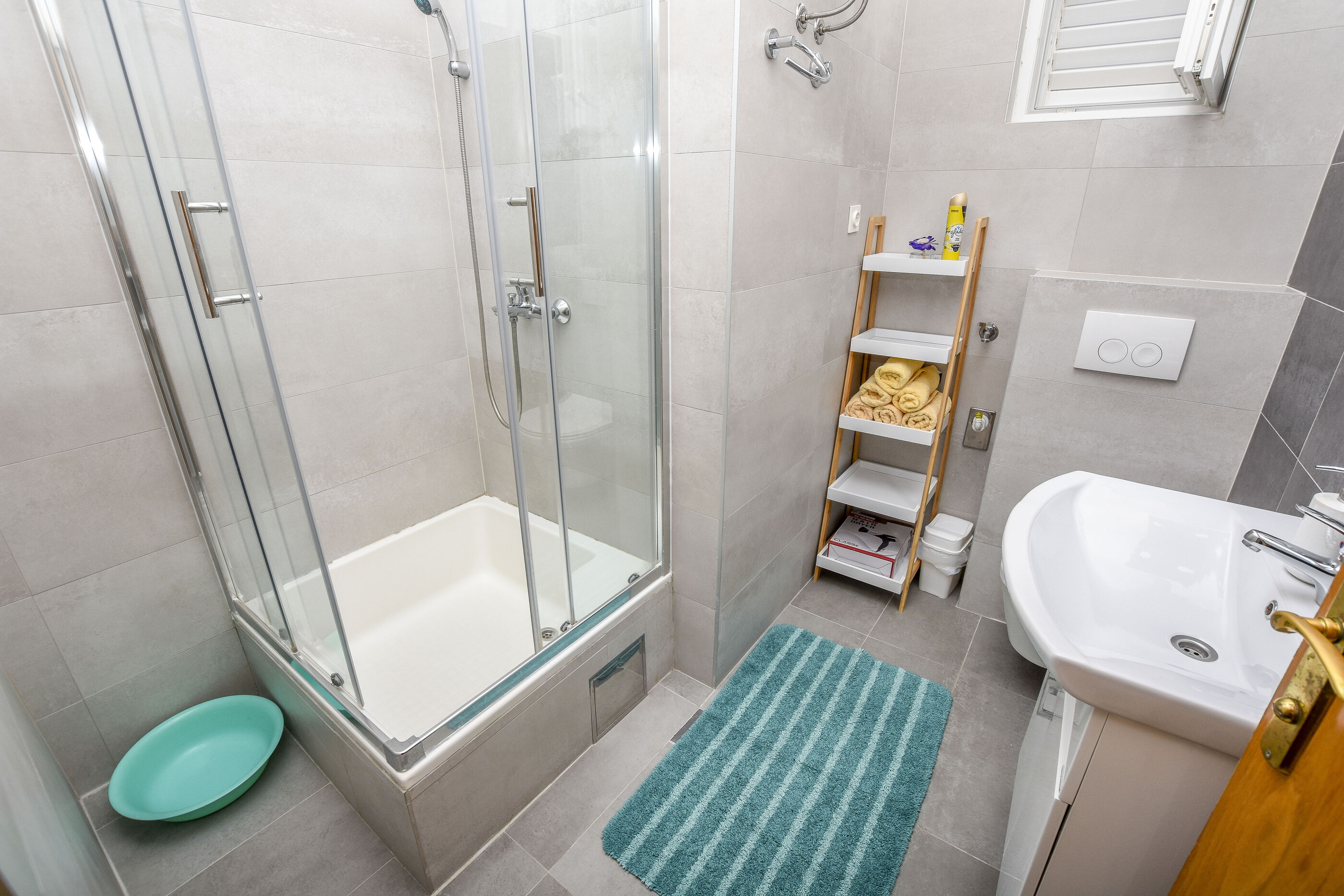 Apartments Branko 24391-A2