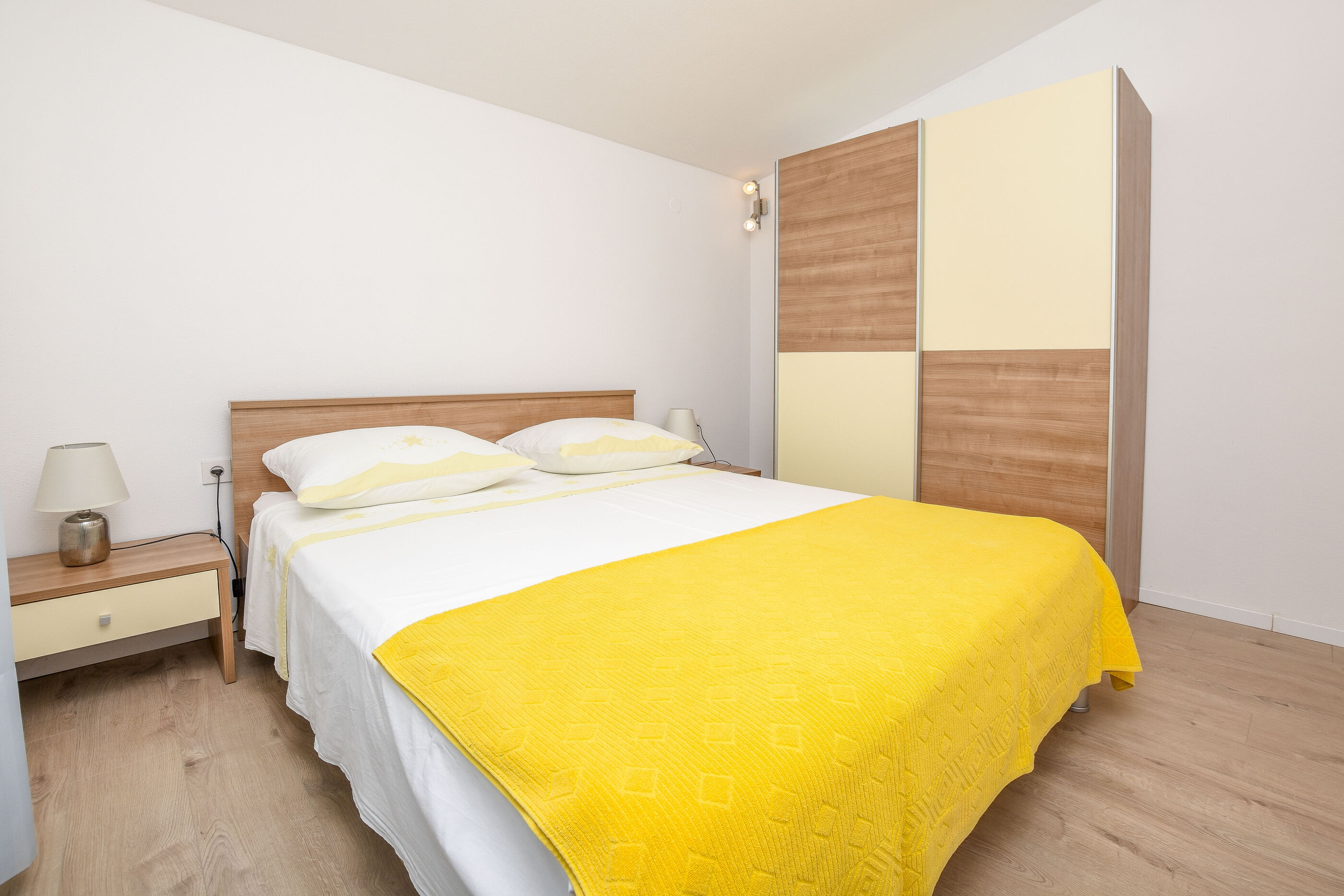 Apartments Branko 24391-A2