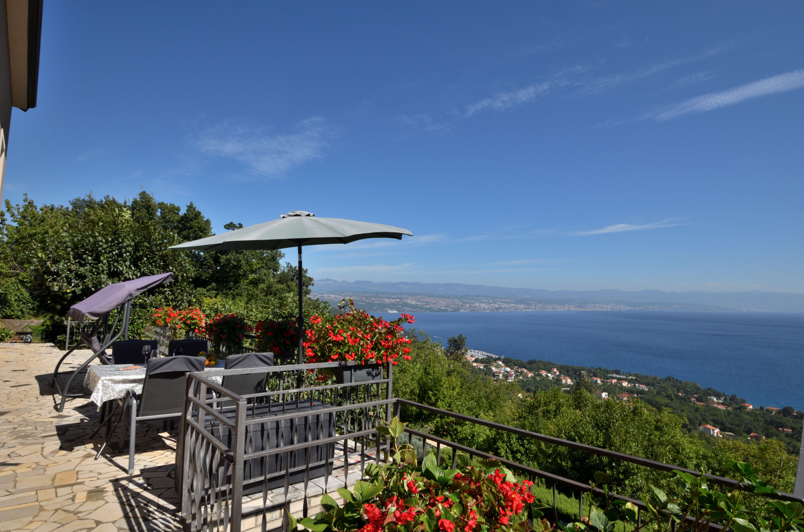 Apartments Viktoria Accommodation in Lovran