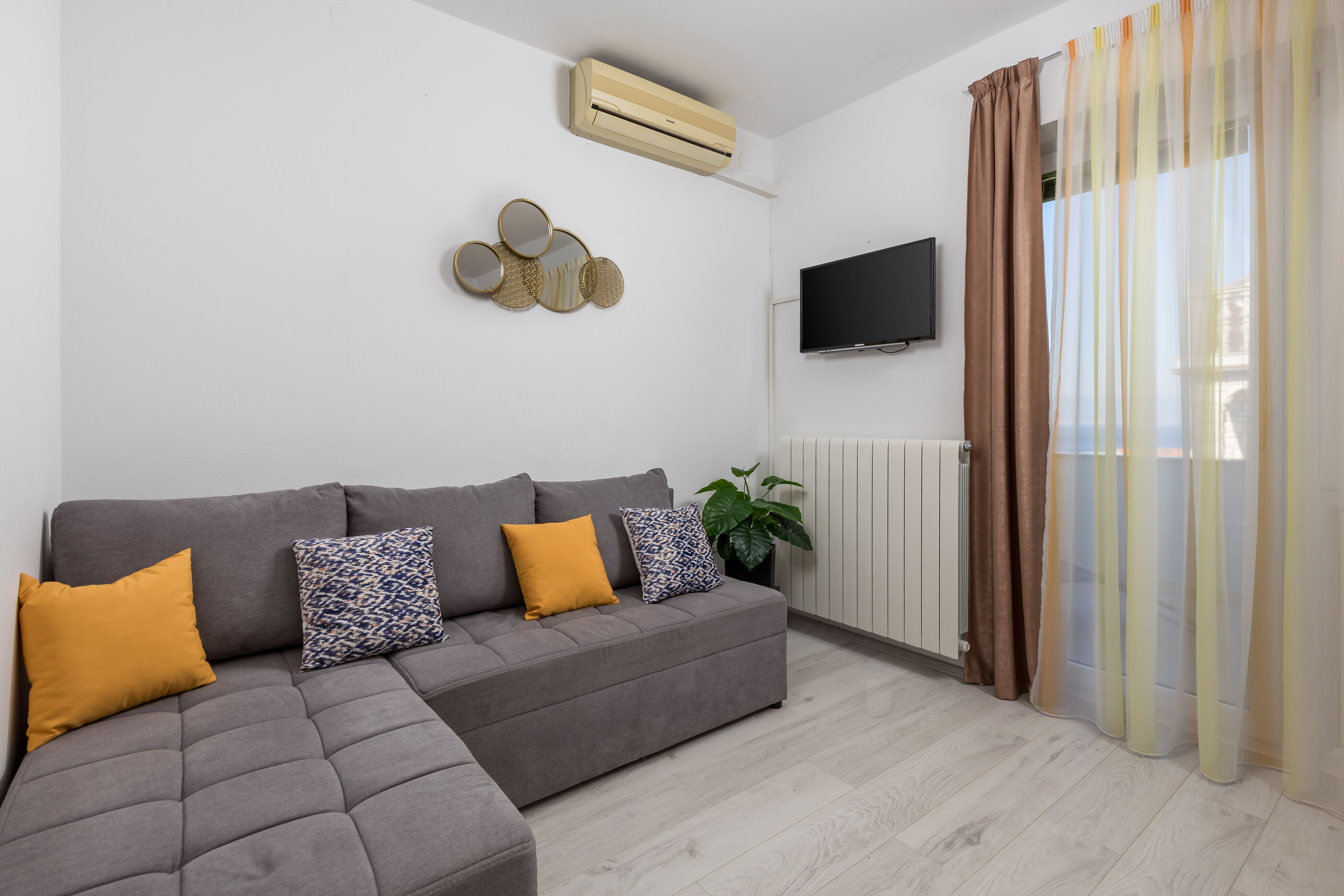 Apartments and Room Slavica 68421-A2