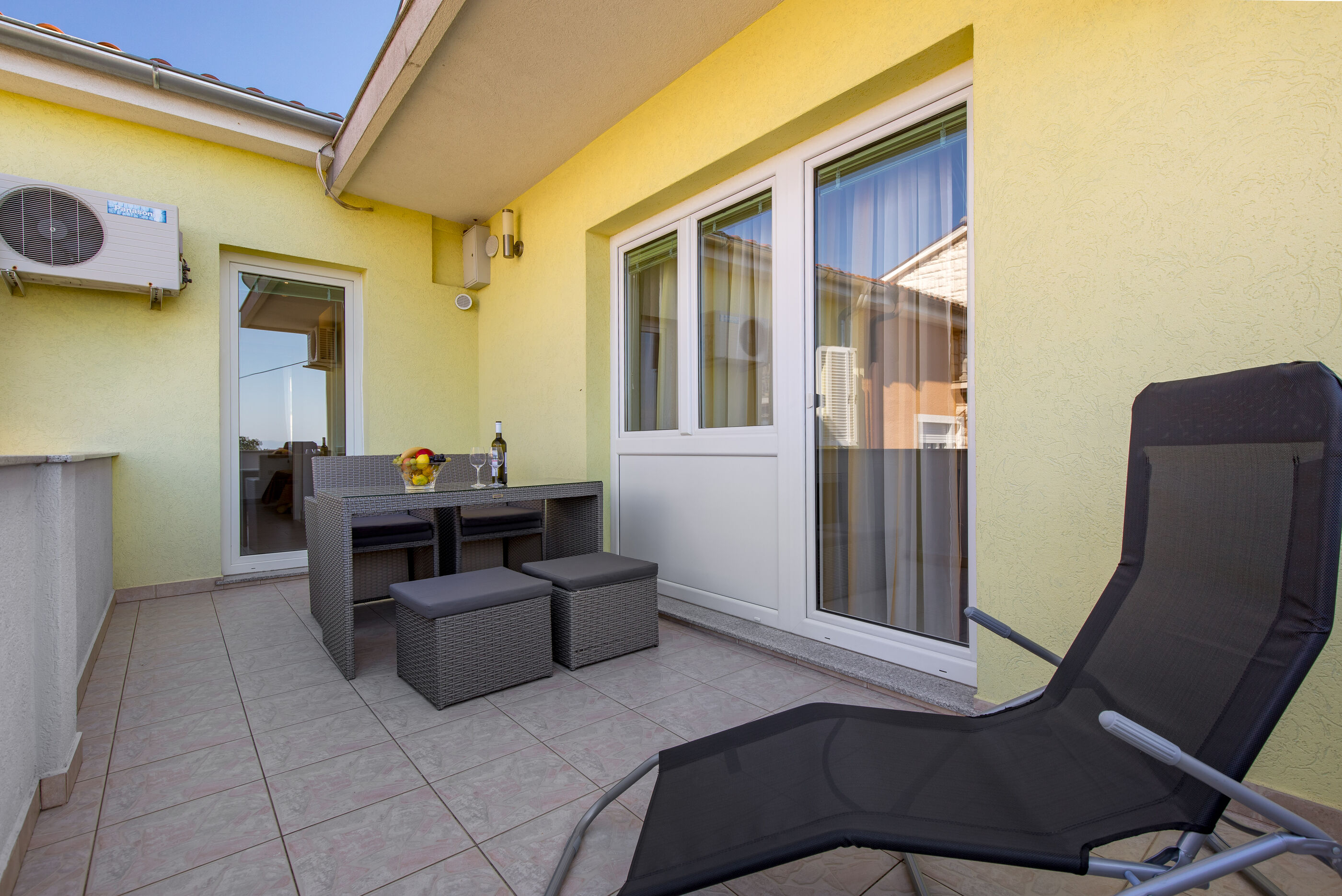 Apartments and Room Slavica 68421-A3