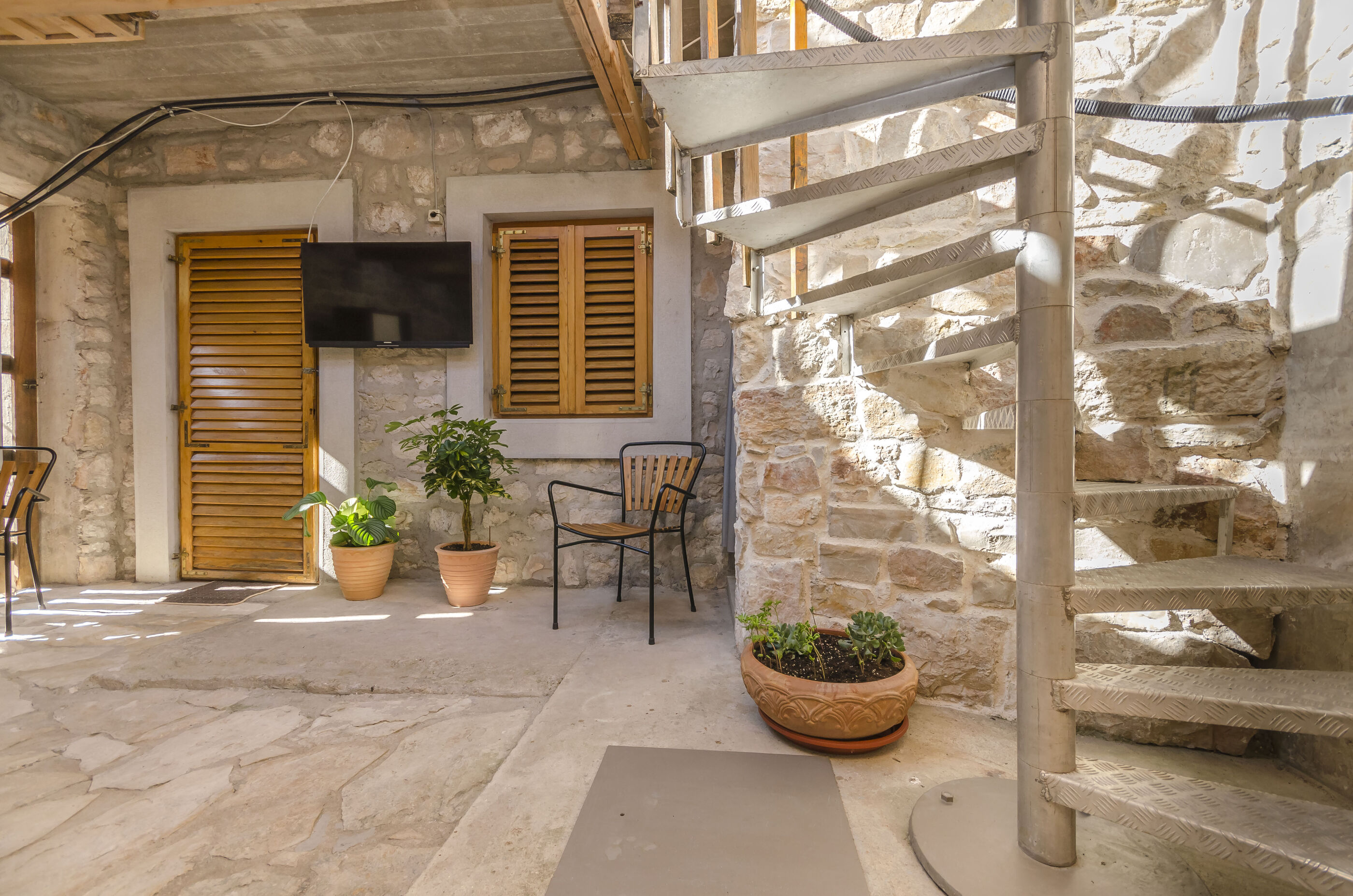 House Hidden Beauty 89471-K1