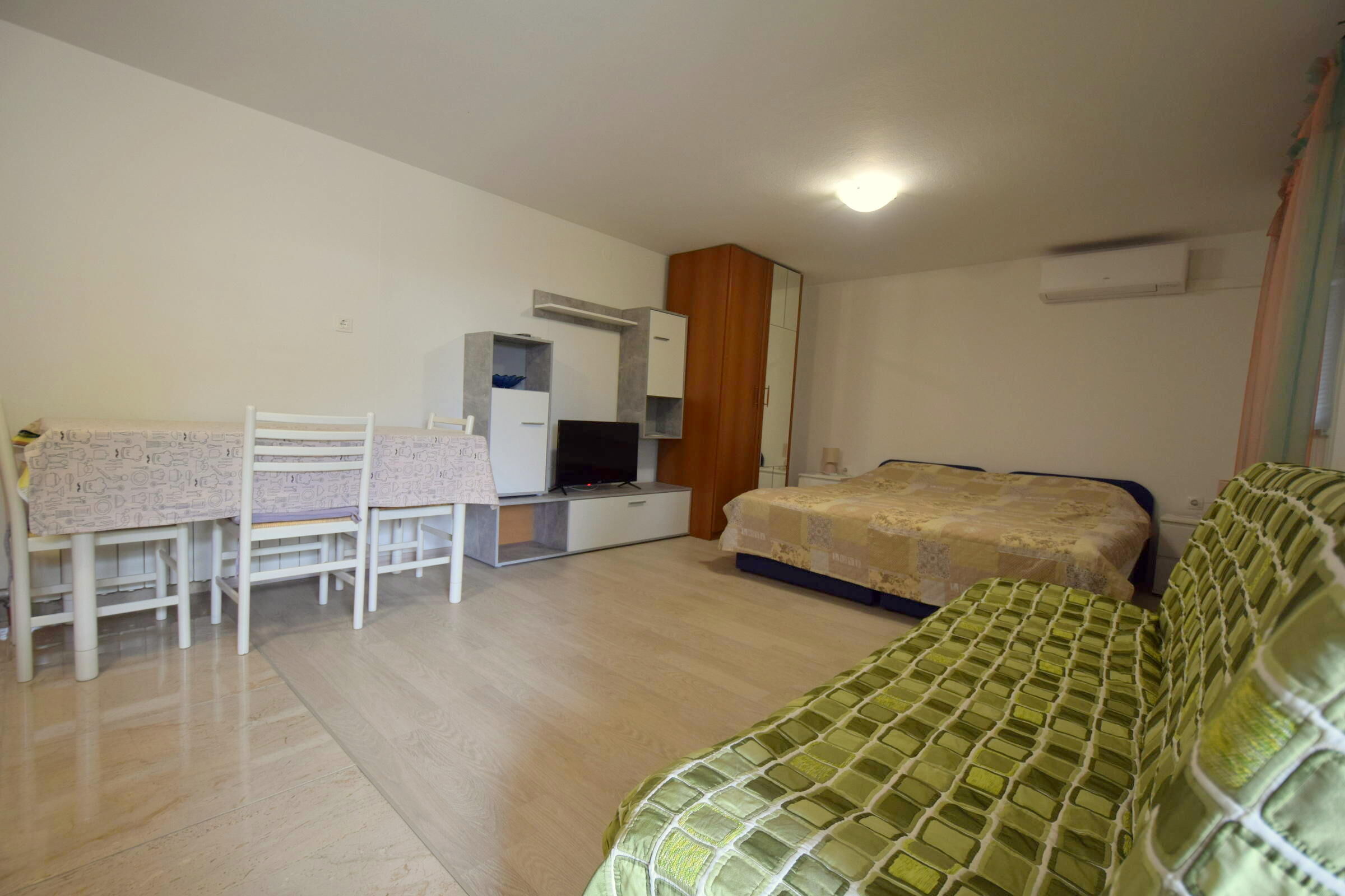 Apartments Angie 62284-A3
