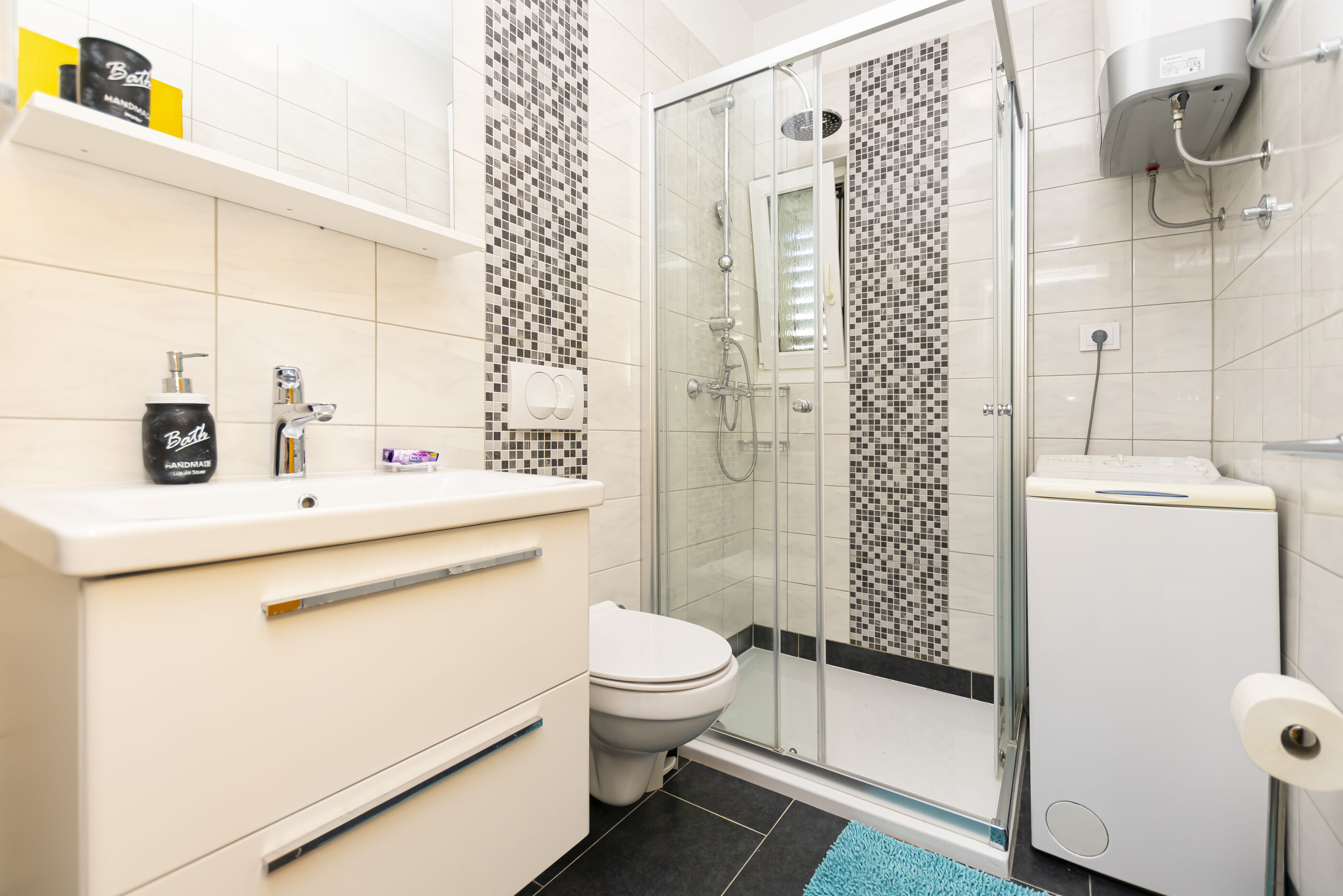 Apartment Two Sisters 89621-A1