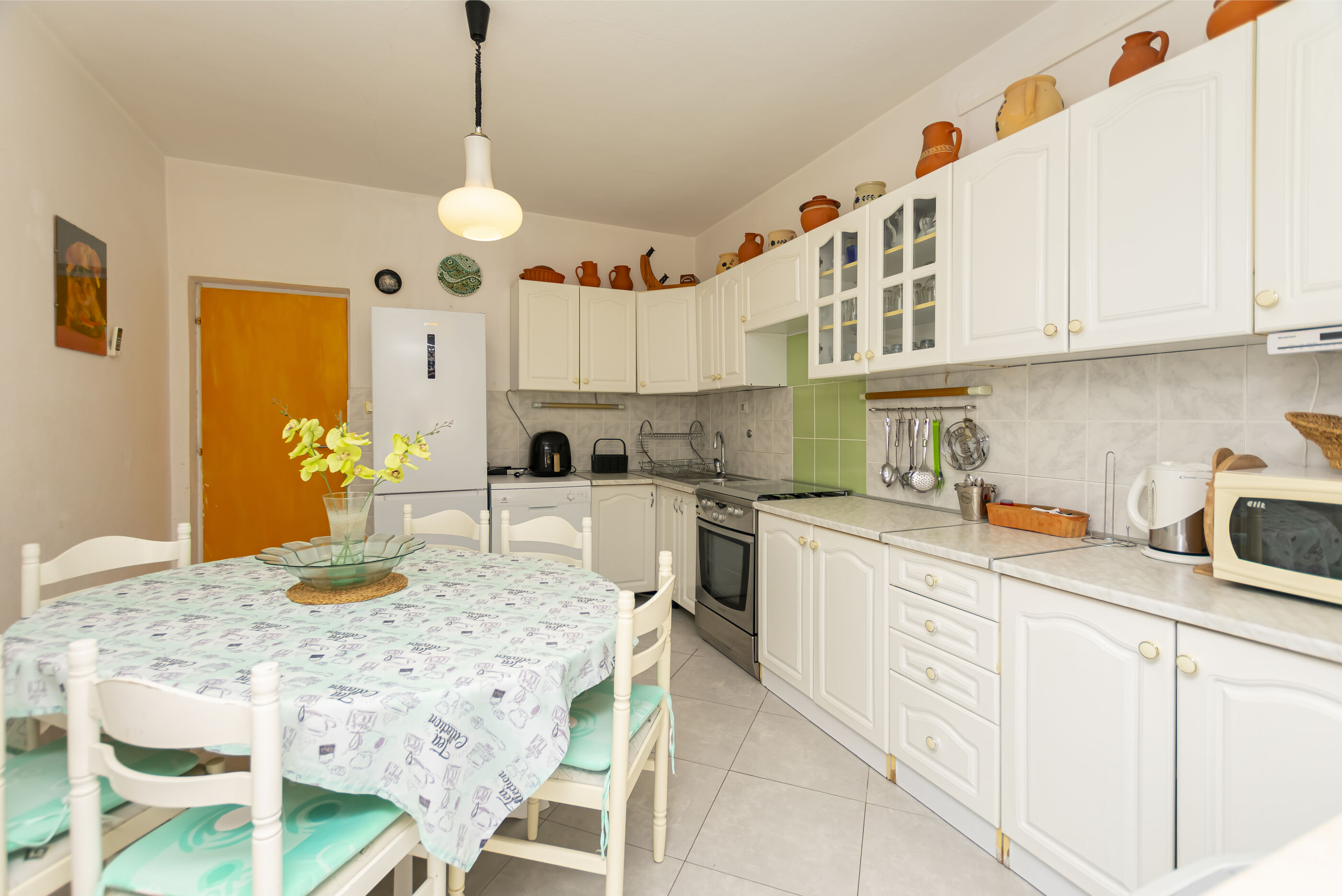 Apartment Two Sisters 89621-A1