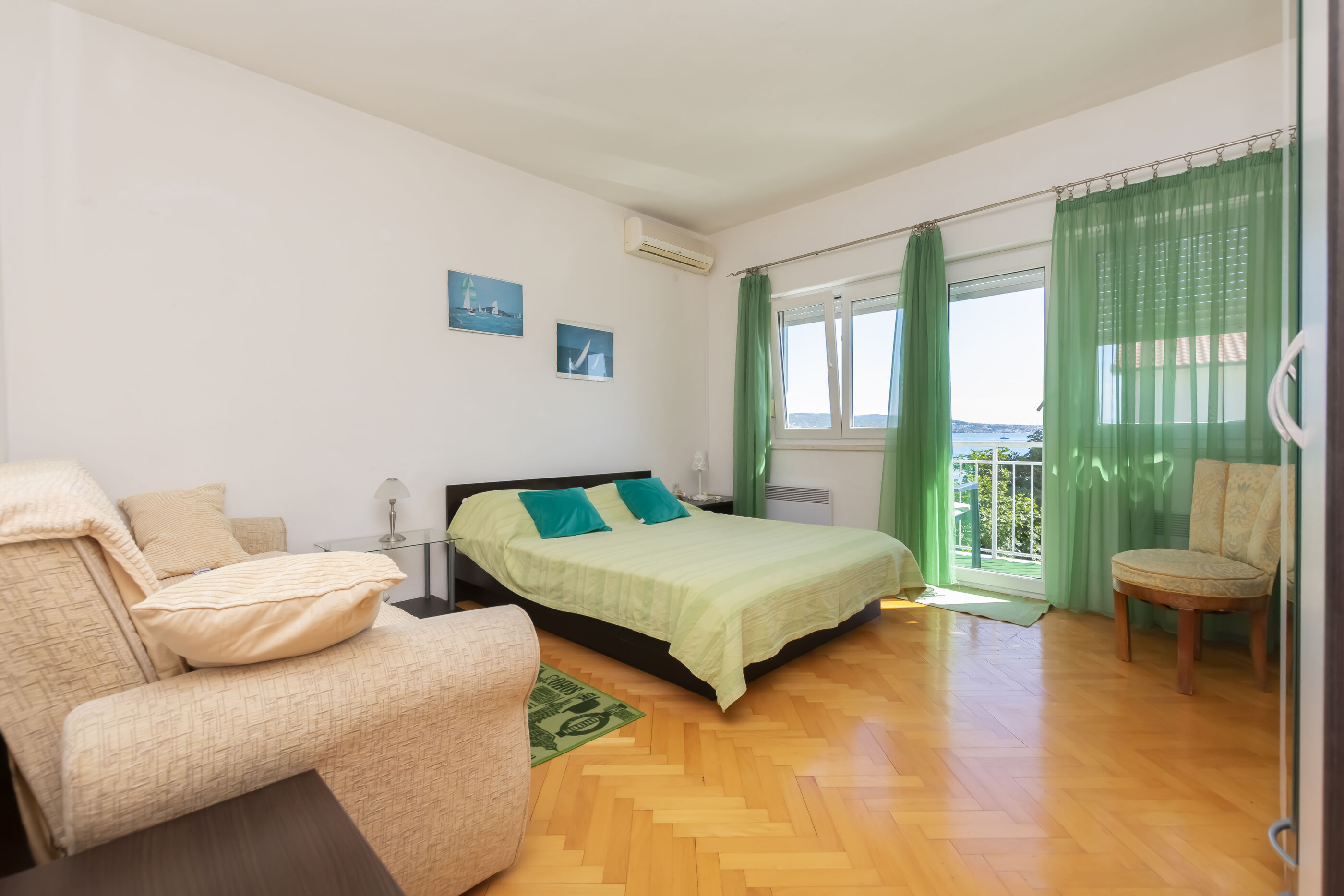 Apartment Two Sisters 89621-A1