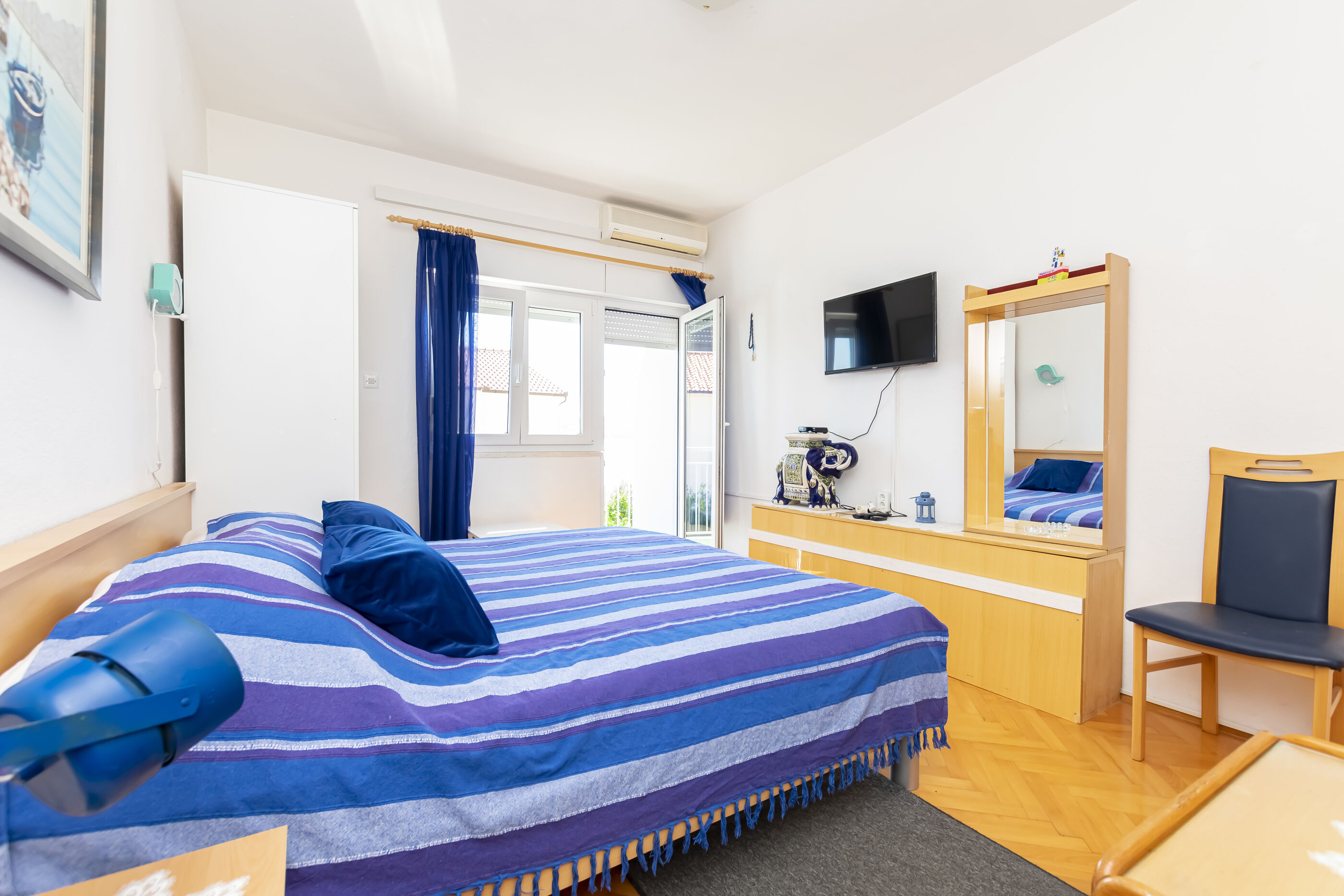 Apartment Two Sisters 89621-A1