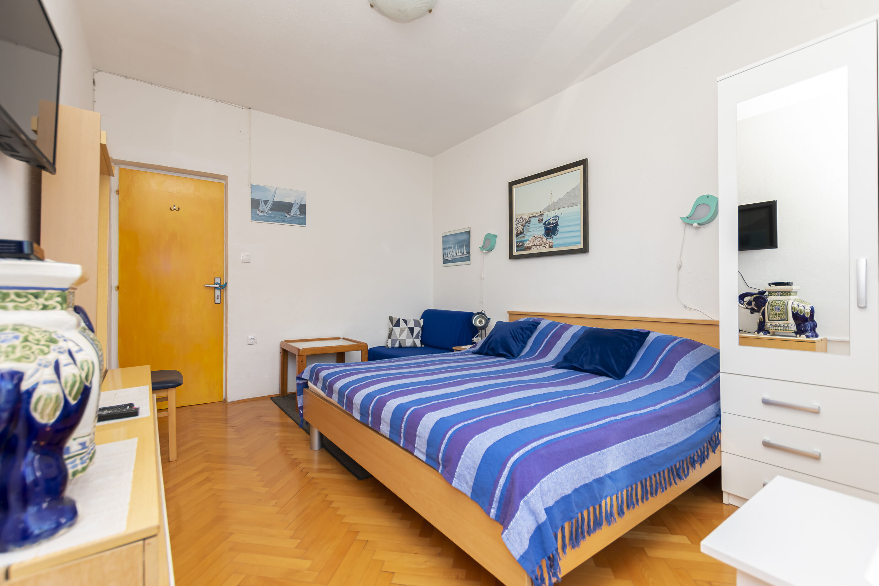 Apartment Two Sisters 89621-A1