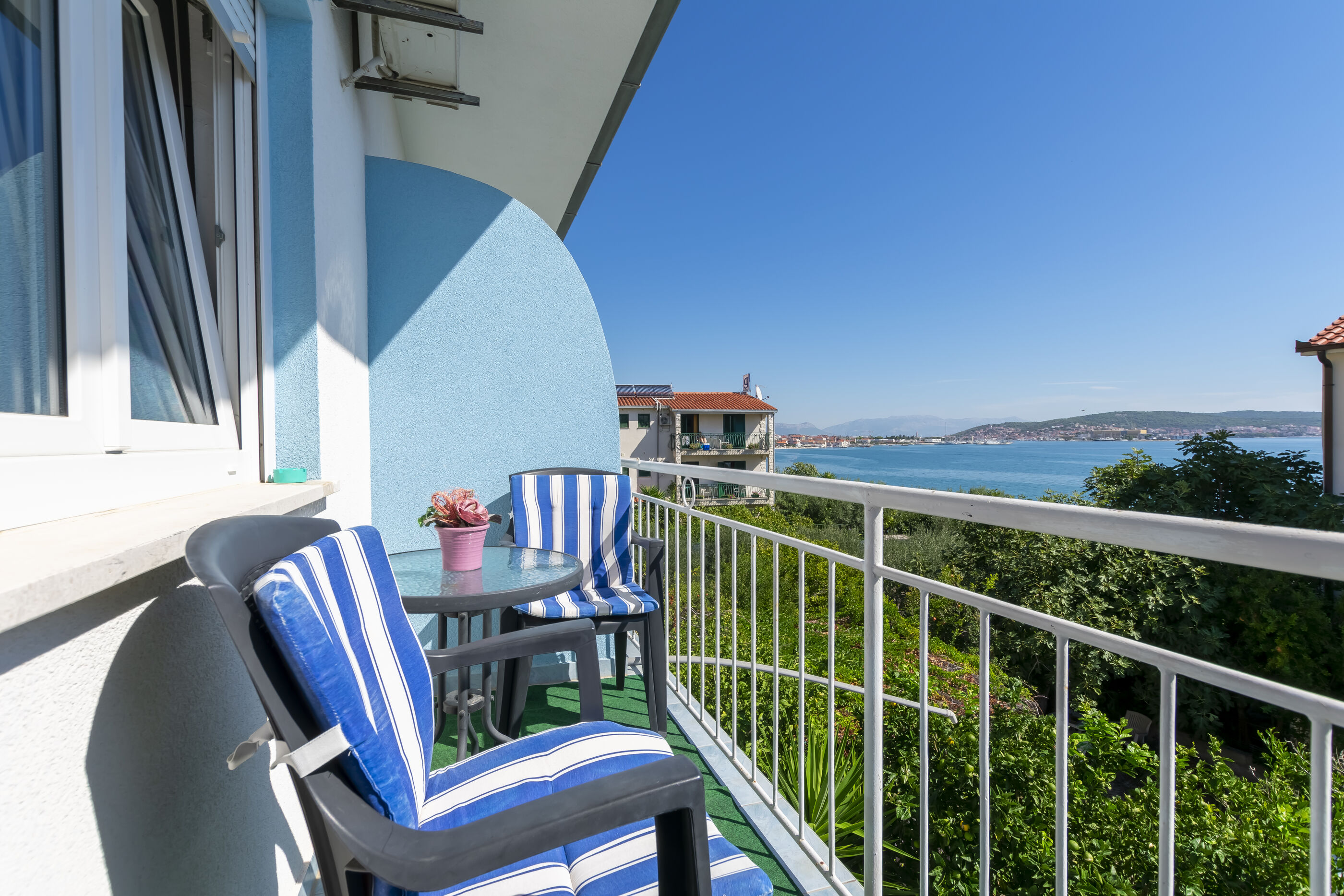 Apartment Two Sisters 89621-A1