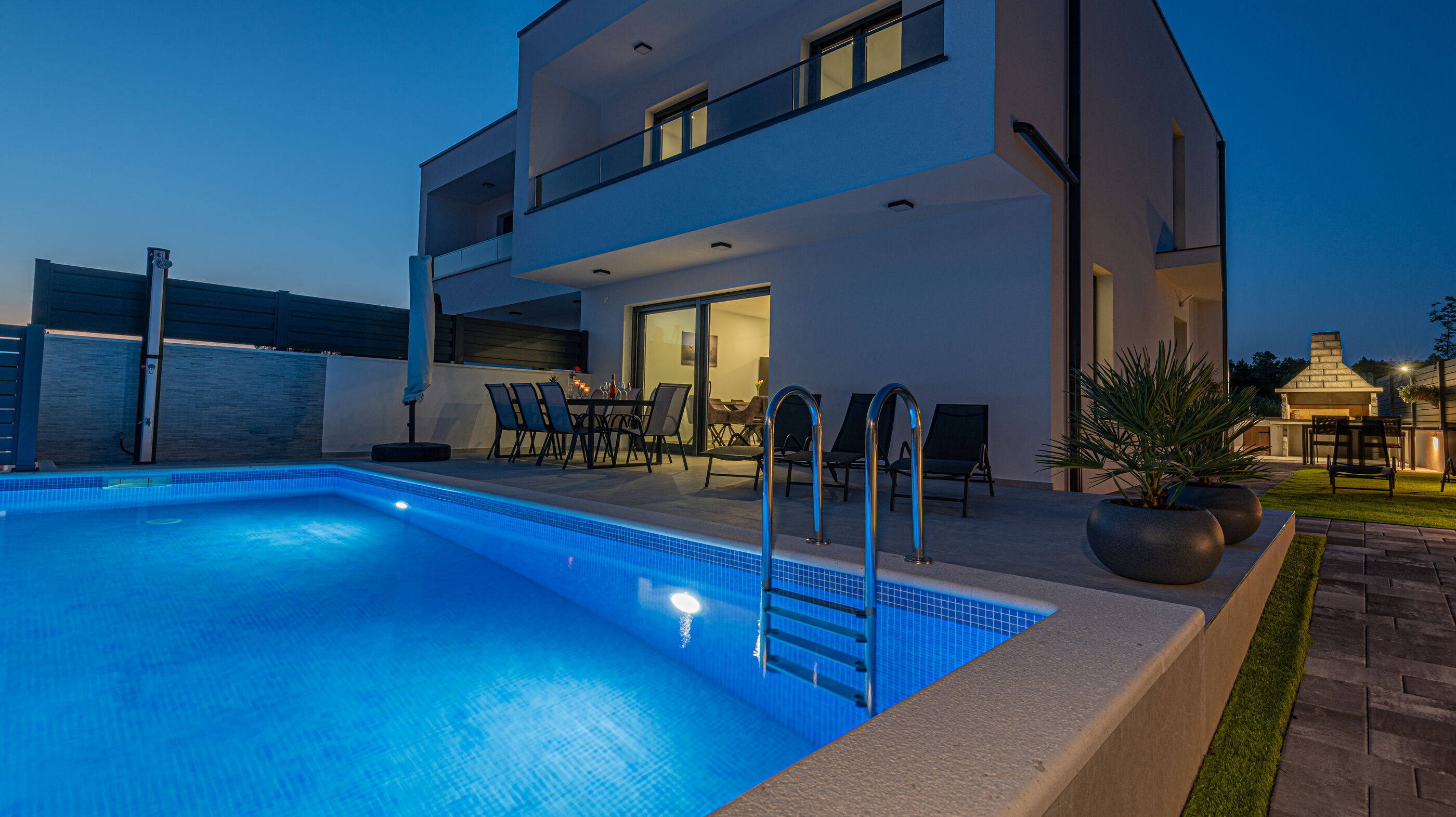 Villa Elegance Escape V4251-K2