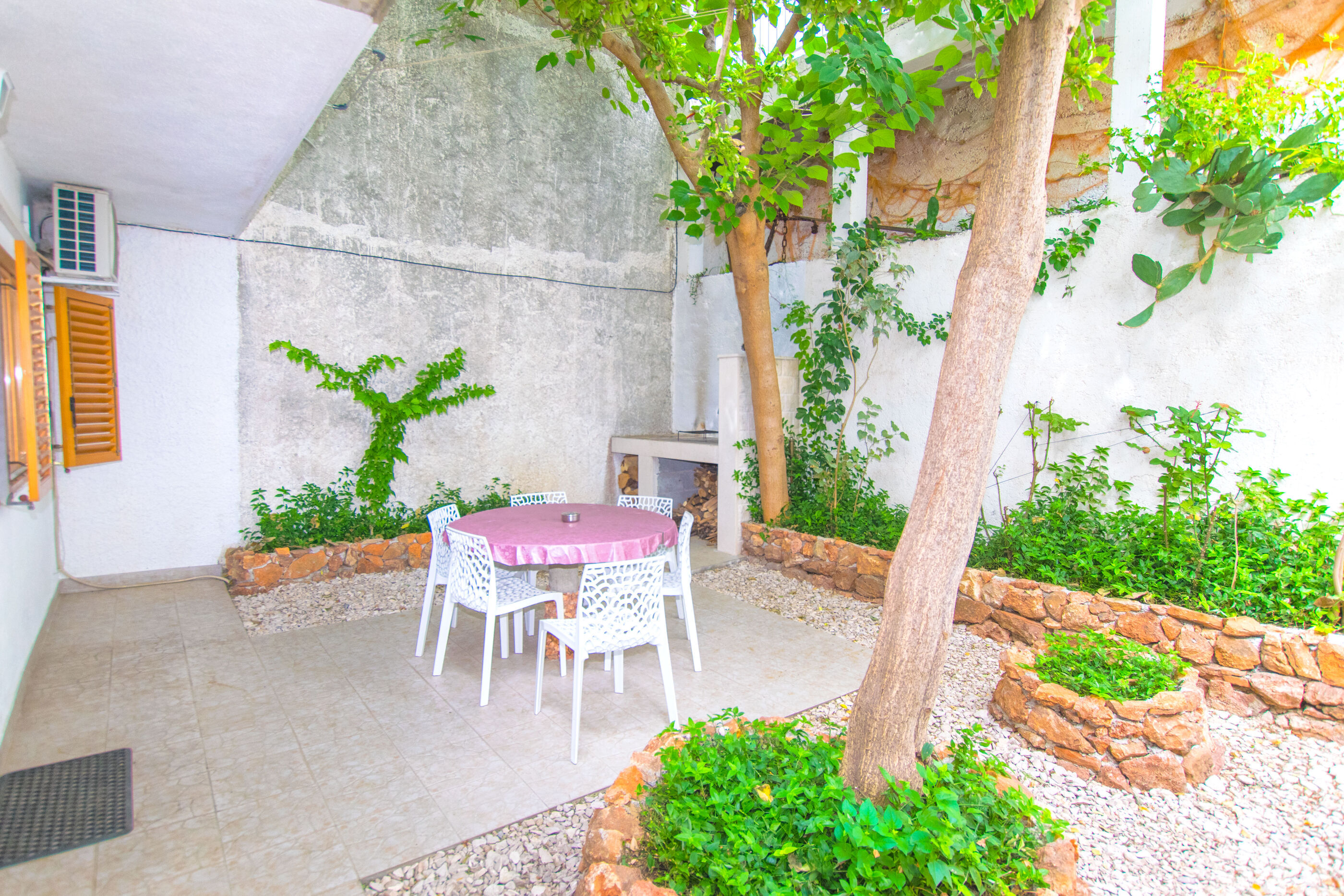 Apartment Dražen 37102-A1
