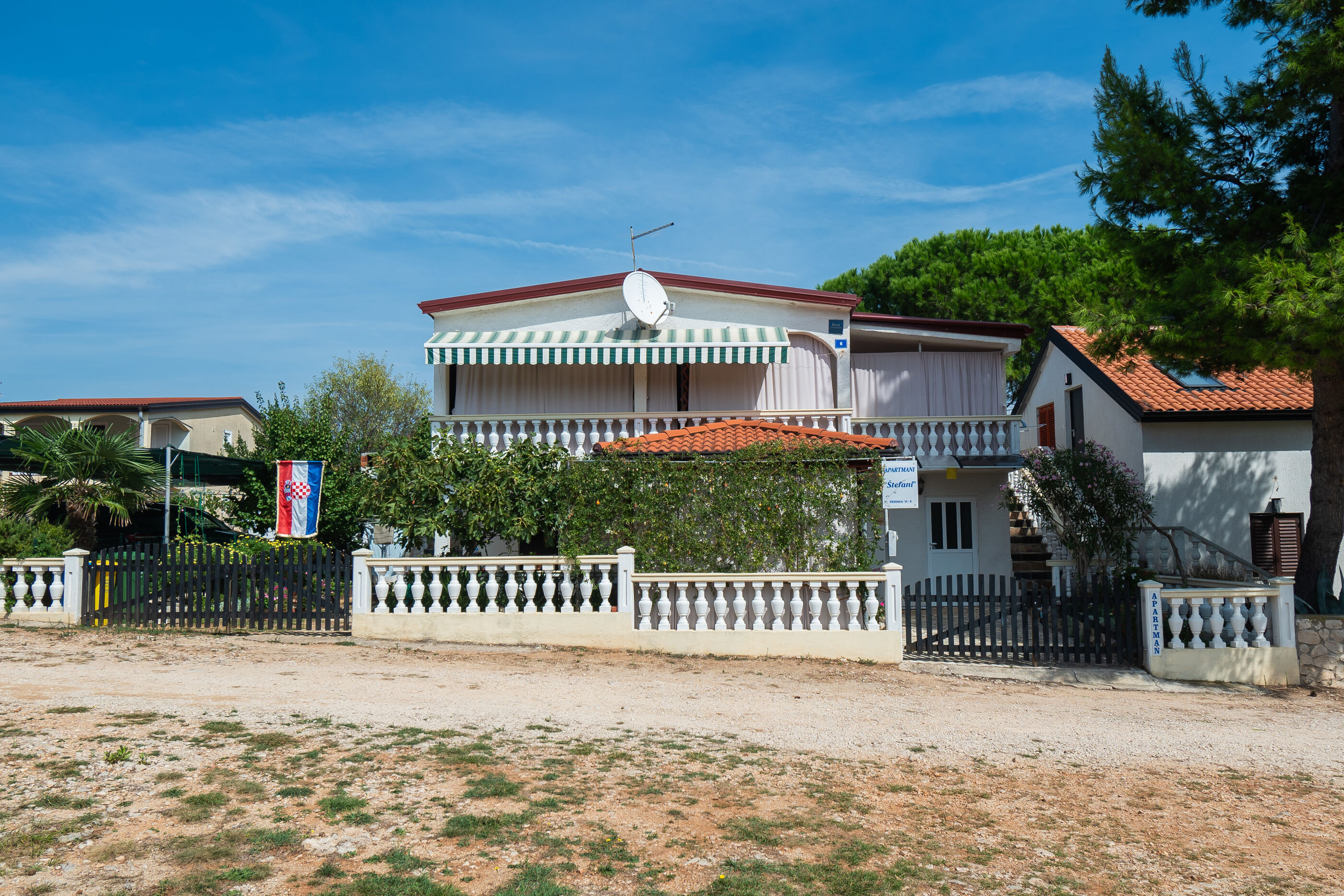 Apartments Štefani 82071-A1
