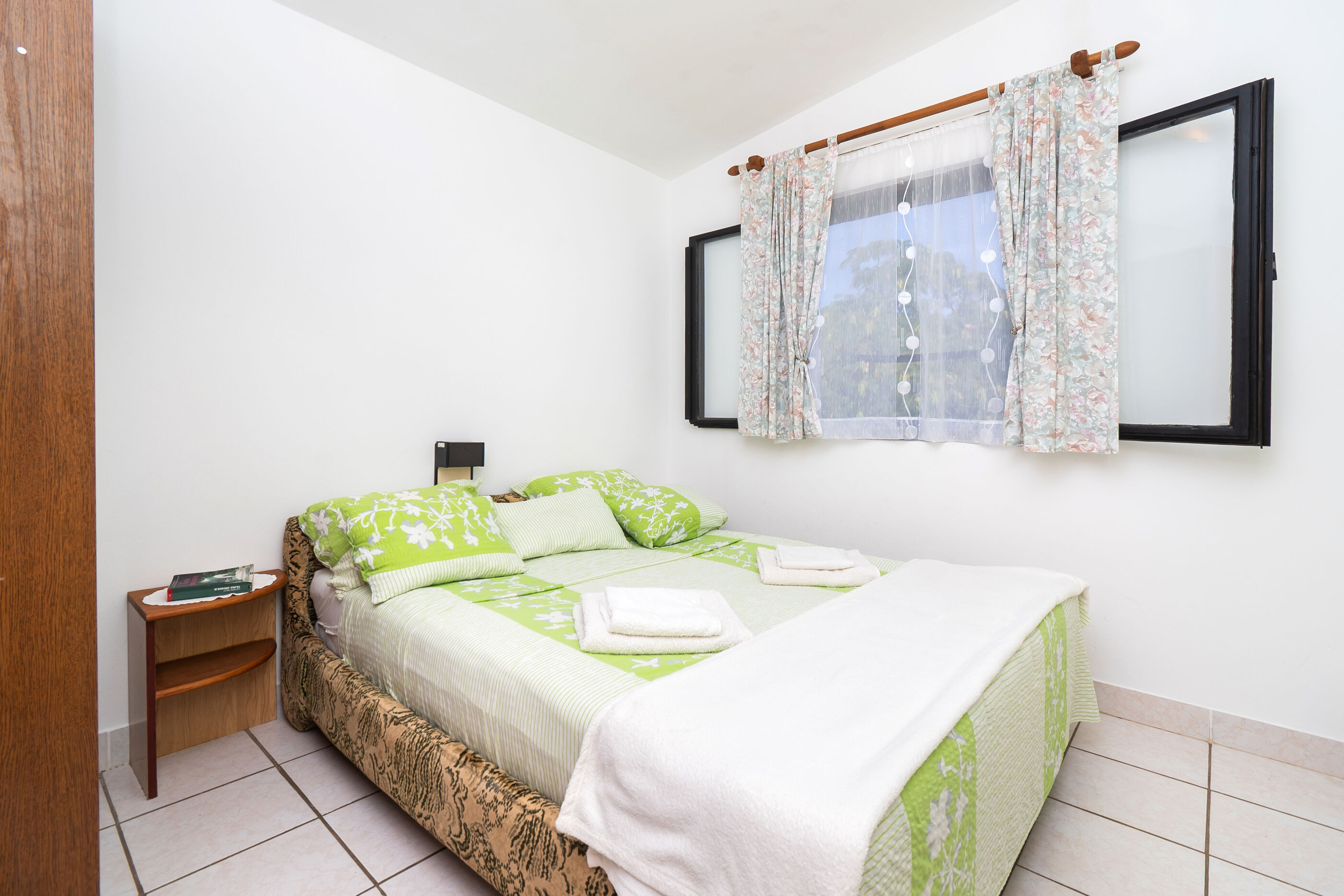Apartments Štefani 82071-A1