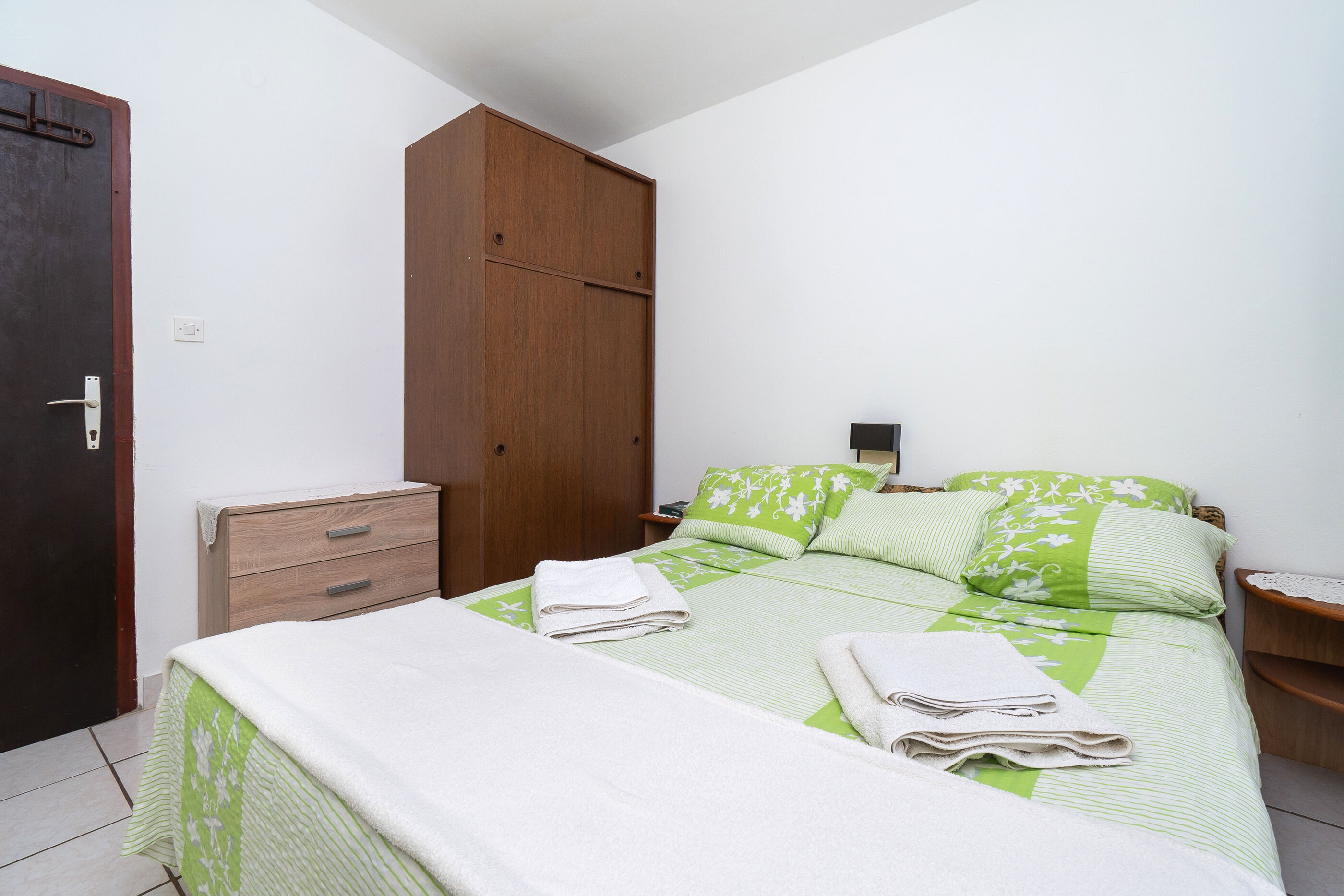 Apartments Štefani 82071-A1