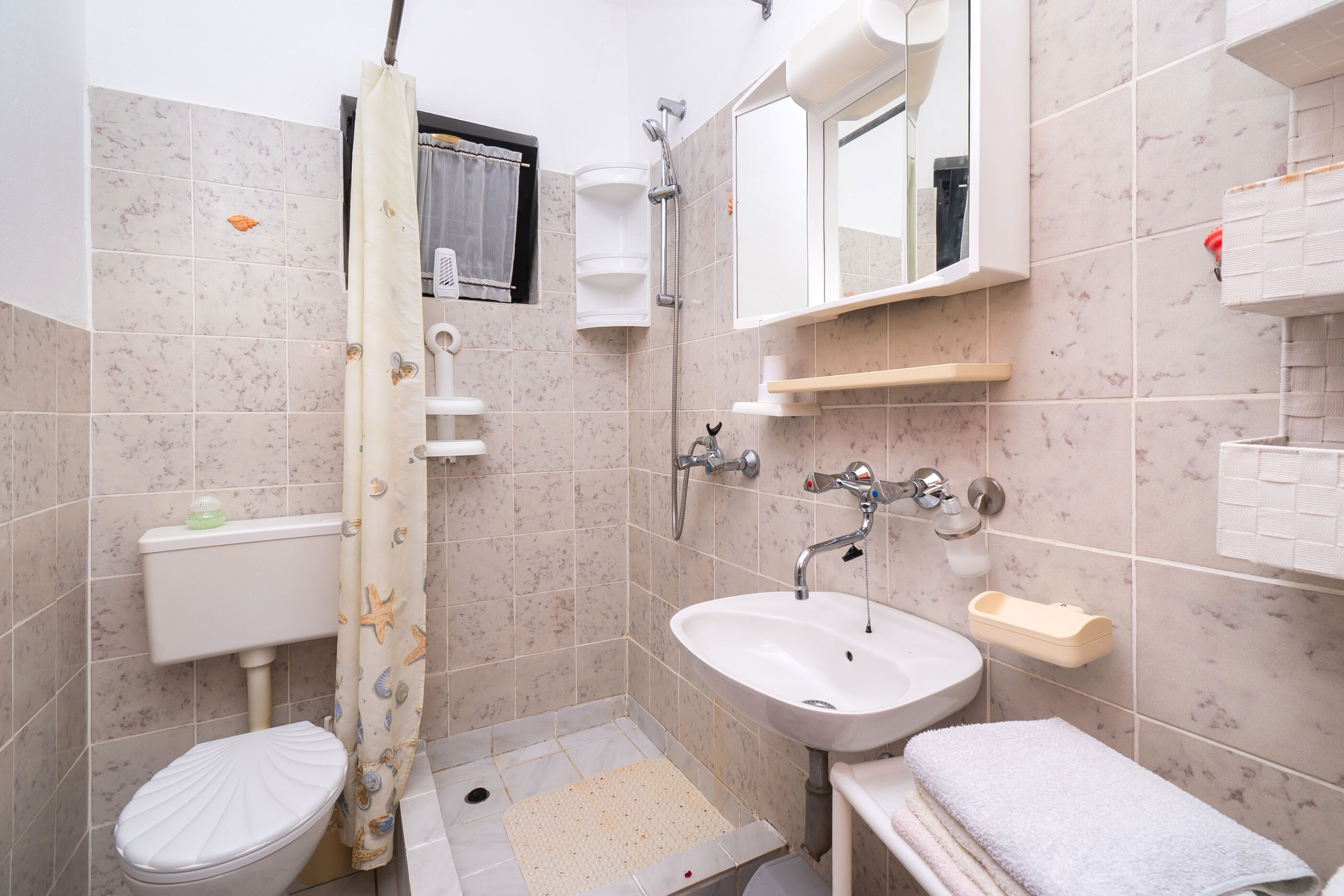 Apartments Štefani 82071-A1