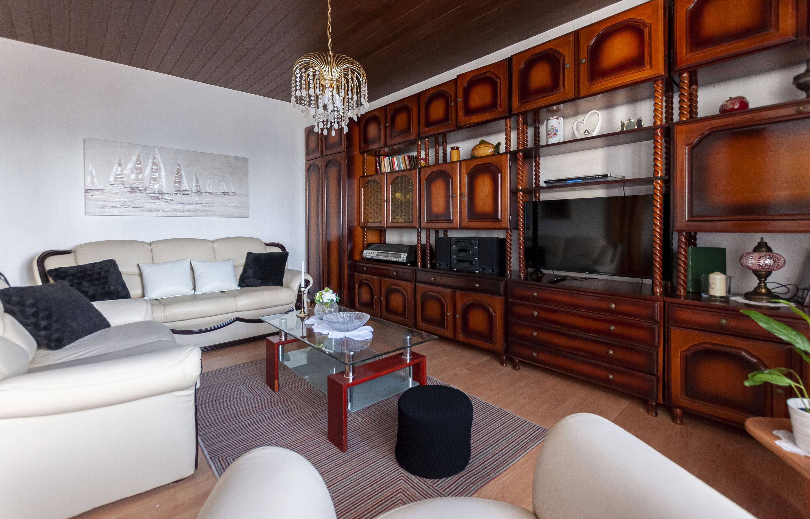 Apartment and Rooms Tatjana 32621-A1