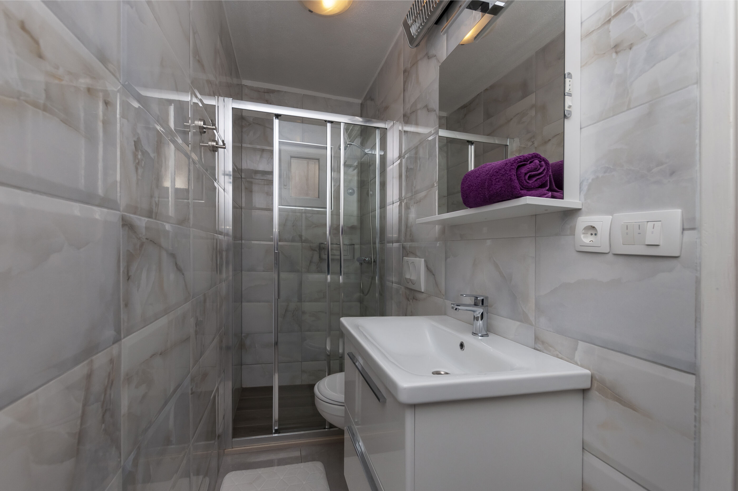Apartment and Rooms Tatjana 32621-S1