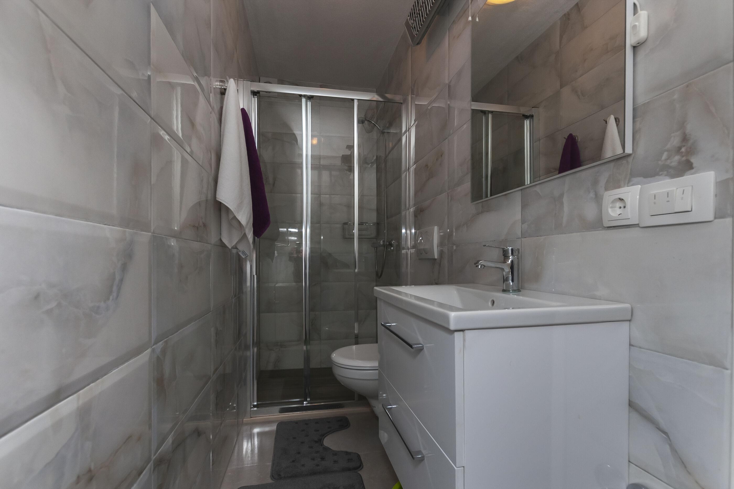 Apartment and Rooms Tatjana 32621-S2