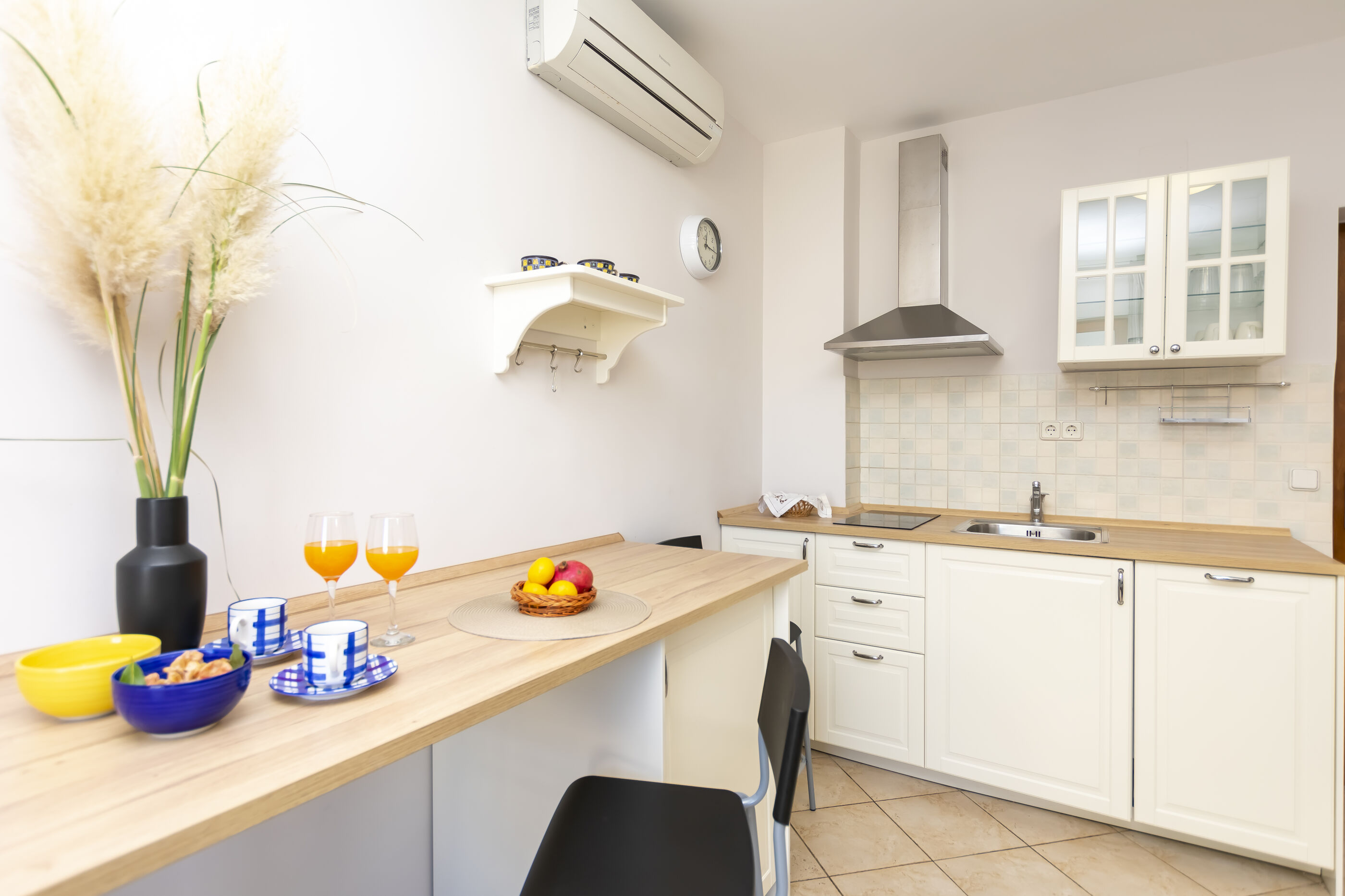 Apartments Ljiljana 71381-A1